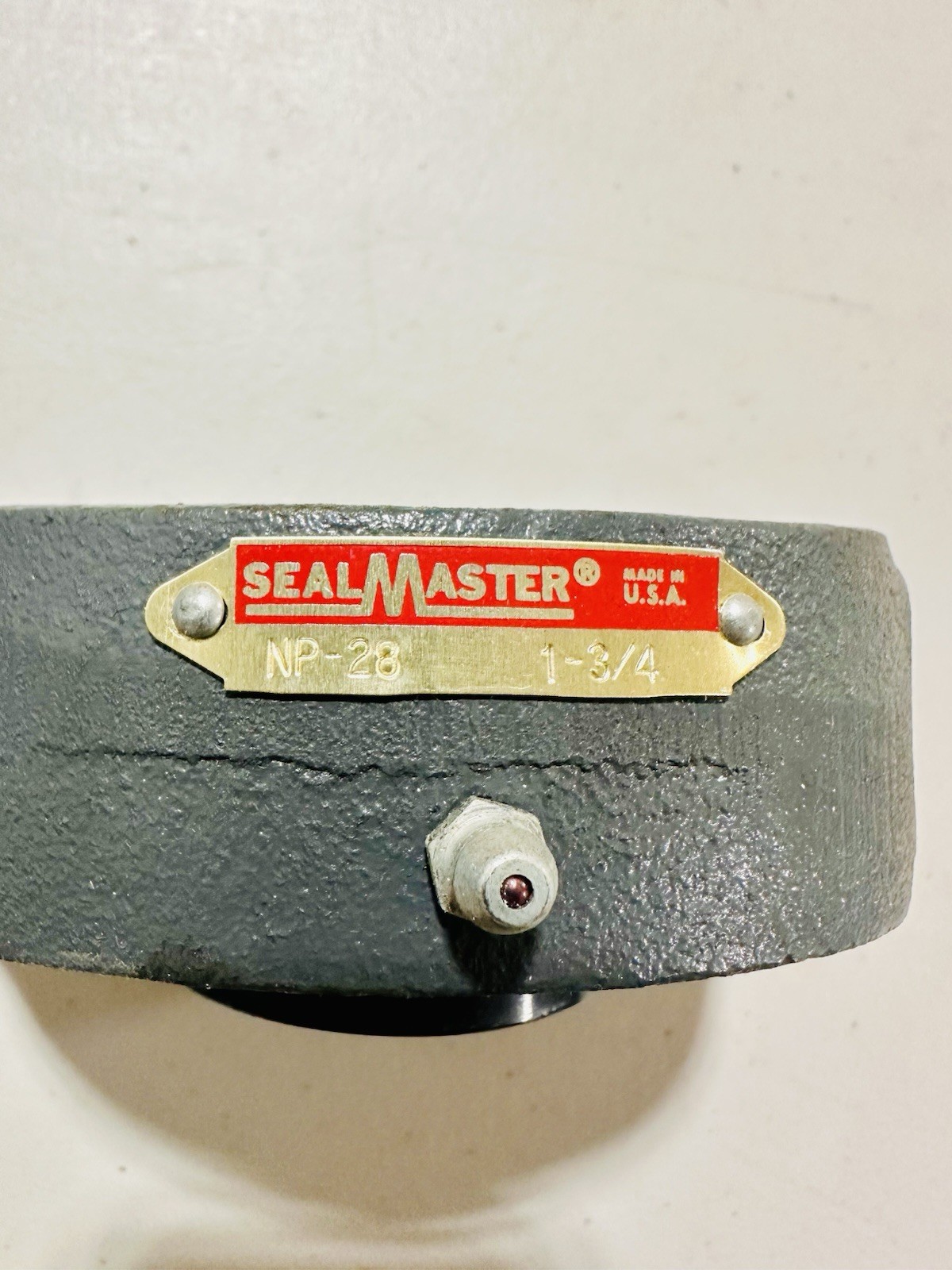SealMaster NP-28 Pillow Block Bearing 1 3/4″