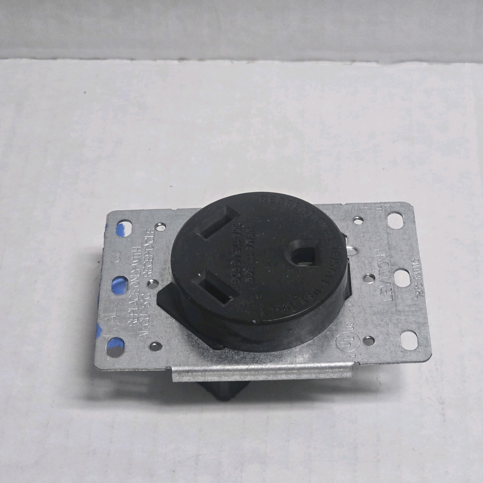 Leviton 30 amps 125 volt Black Outlet TT-30R 7313 Power Receptacle Flush Mount