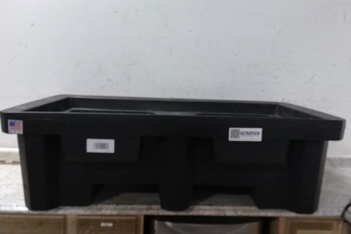 Ultratech 2504 53 In Length 1500 Lb Load Capacity Ultra Spill Pallet (CW)