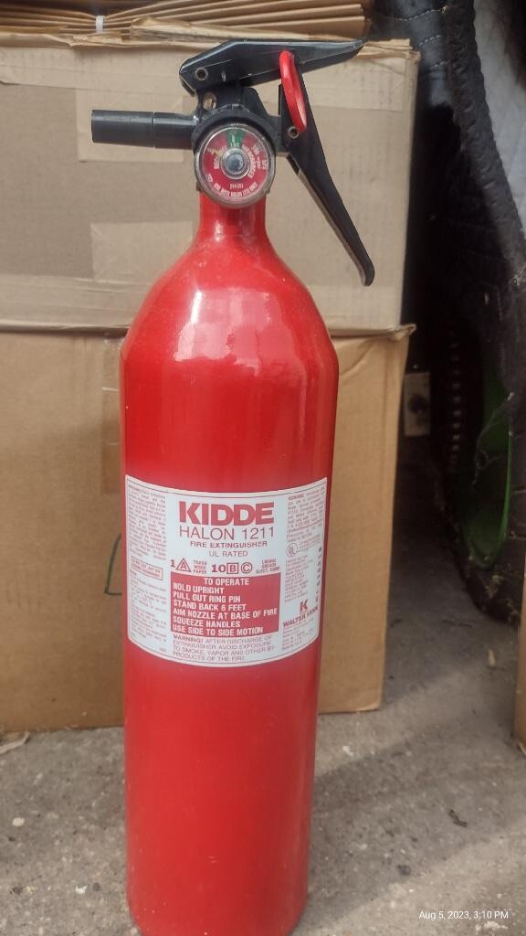 Kiddie Fire Extinguisher – 9Lb HALON 1211 Halon Fire Ext (No Air Pressure)
