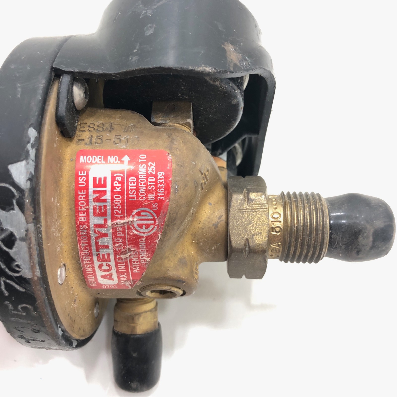 Set Victor Edge ESS4-125-540 Oxygen & ESS4-15-510 Acetylene Flow Regulators
