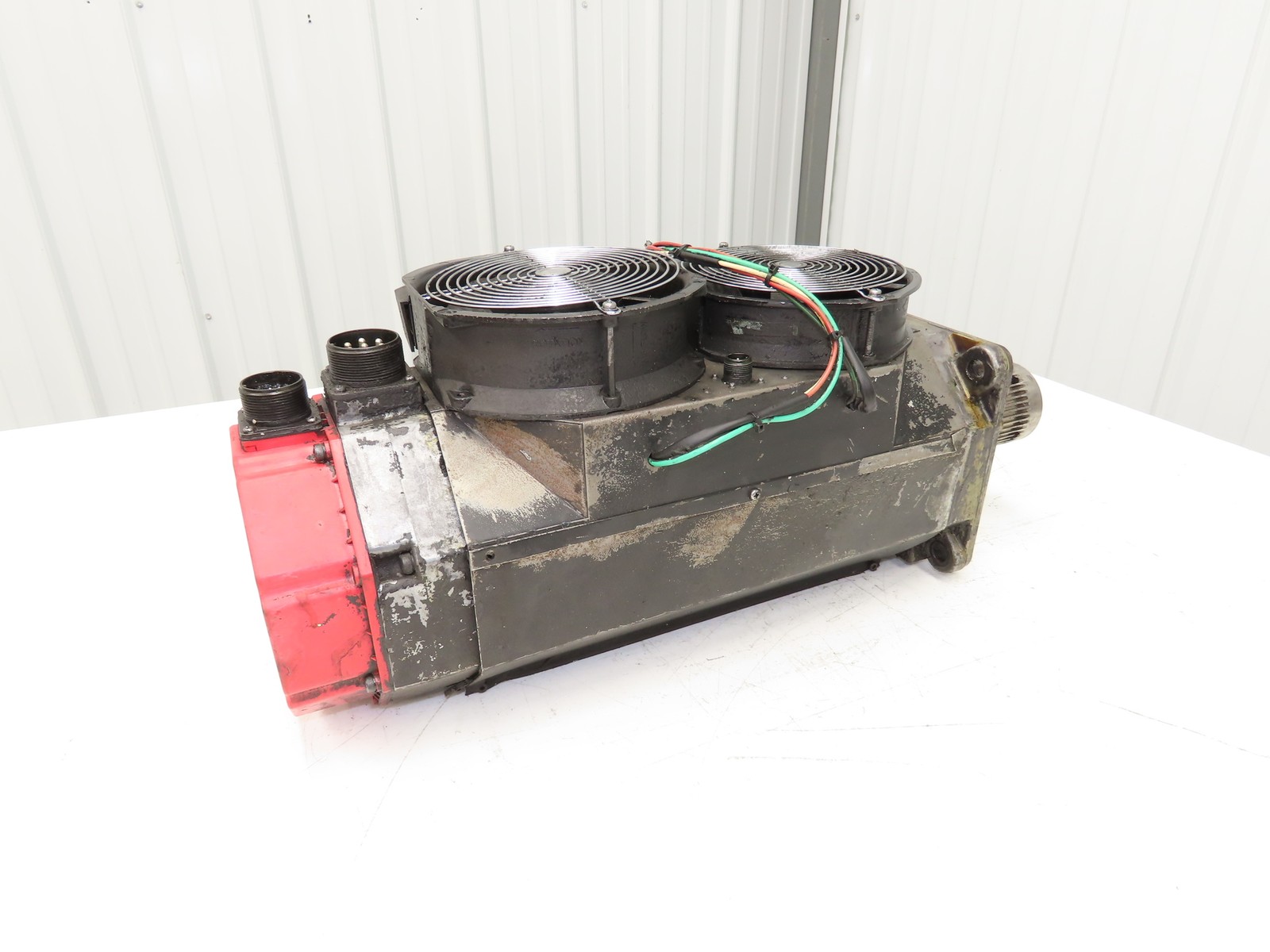 Fanuc A06B-0158-B075 a40/2000 AC Servo Motor 7.3kW 25A 2000 RPM 184V 3PH