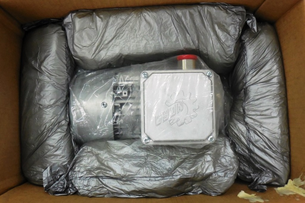 NORD MOTOR W/ GEAR BOX 34614502, 14244828, 3 PH, 1660 RPM, 60 HZ, 230/460V, 2HP