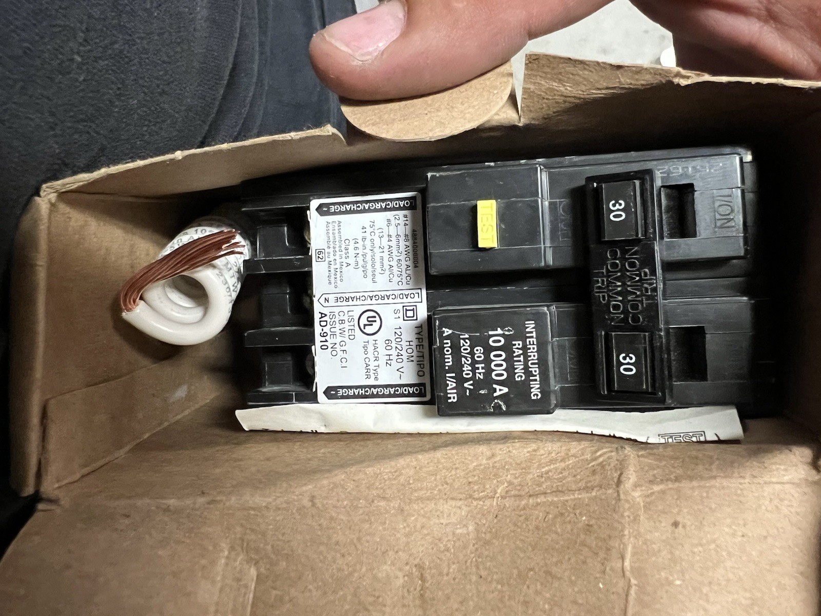 SQUARE D HOMELINE HOM230GFI HOM230GFIC 2-POLE 30A GFCI BREAKER NEW IN BOX