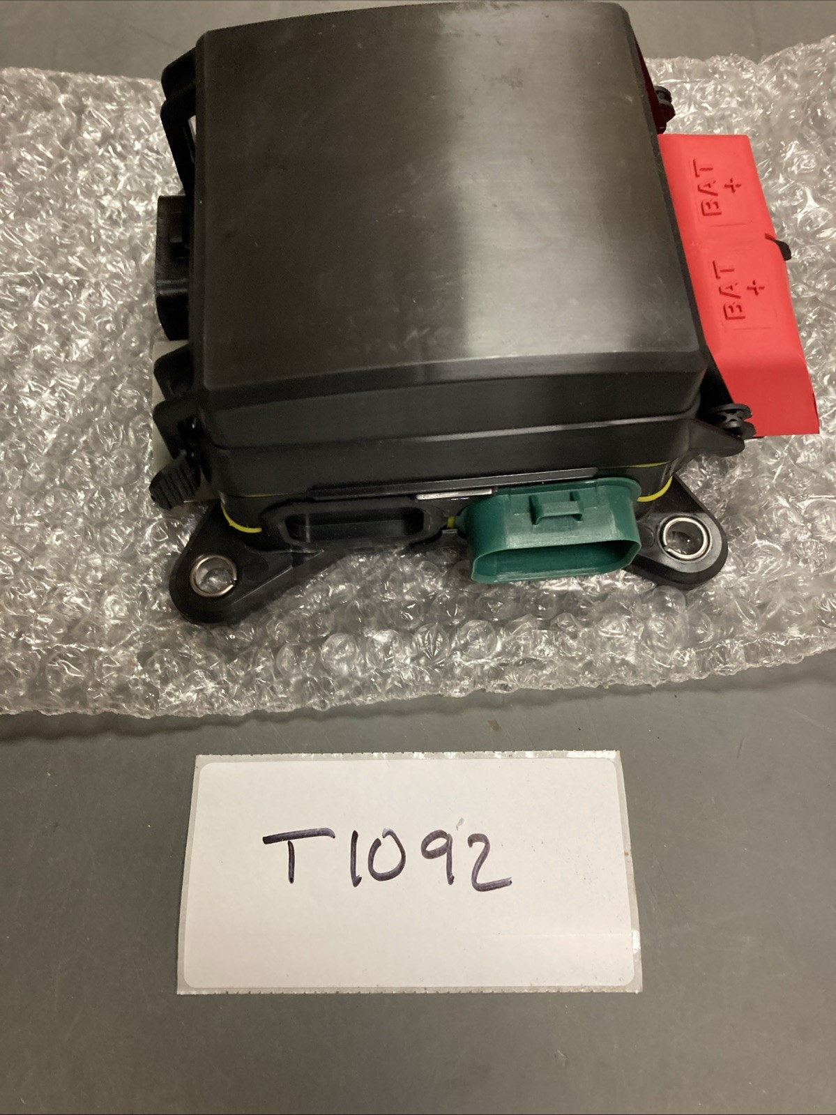 NEW EATON Power Distribution Module Fuse Holder | 31S-002-0 | U.S.A SELLER