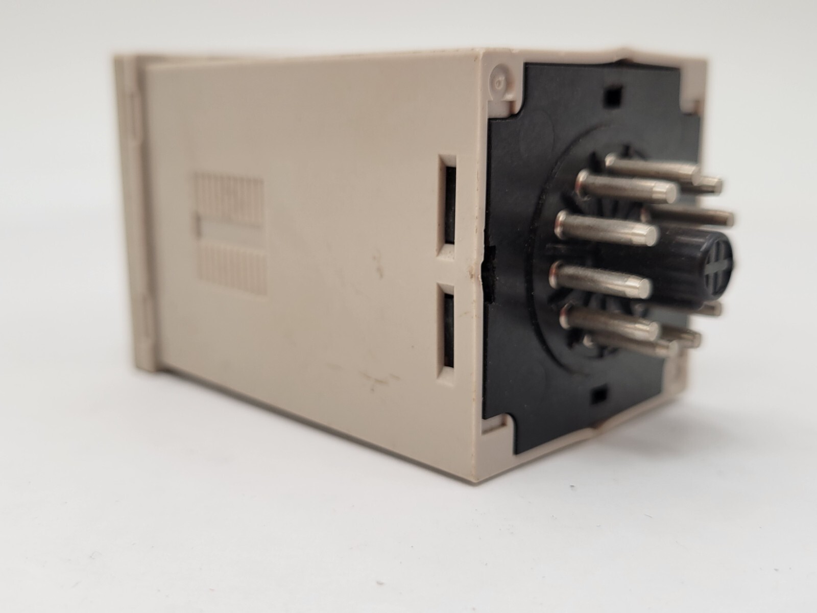 Omron H3BA Timer Relay Plug-in Mount 5A 250VAC SPDT Coil 24VDC 50/60Hz 11-Pin