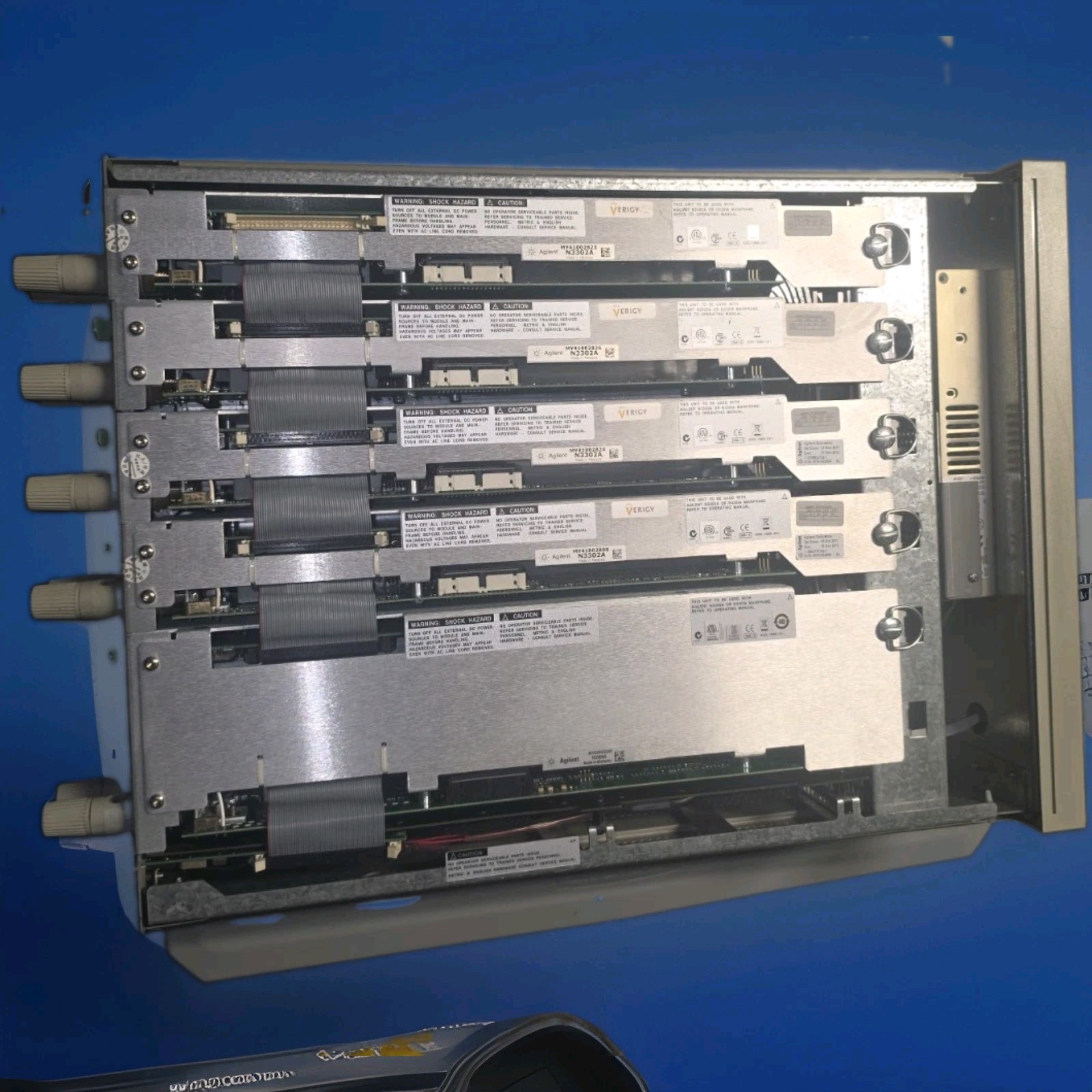 Keysight/Agilent N3300A DC Electronic Load Mainframe W/ 4x N3304A & 1x N3306A