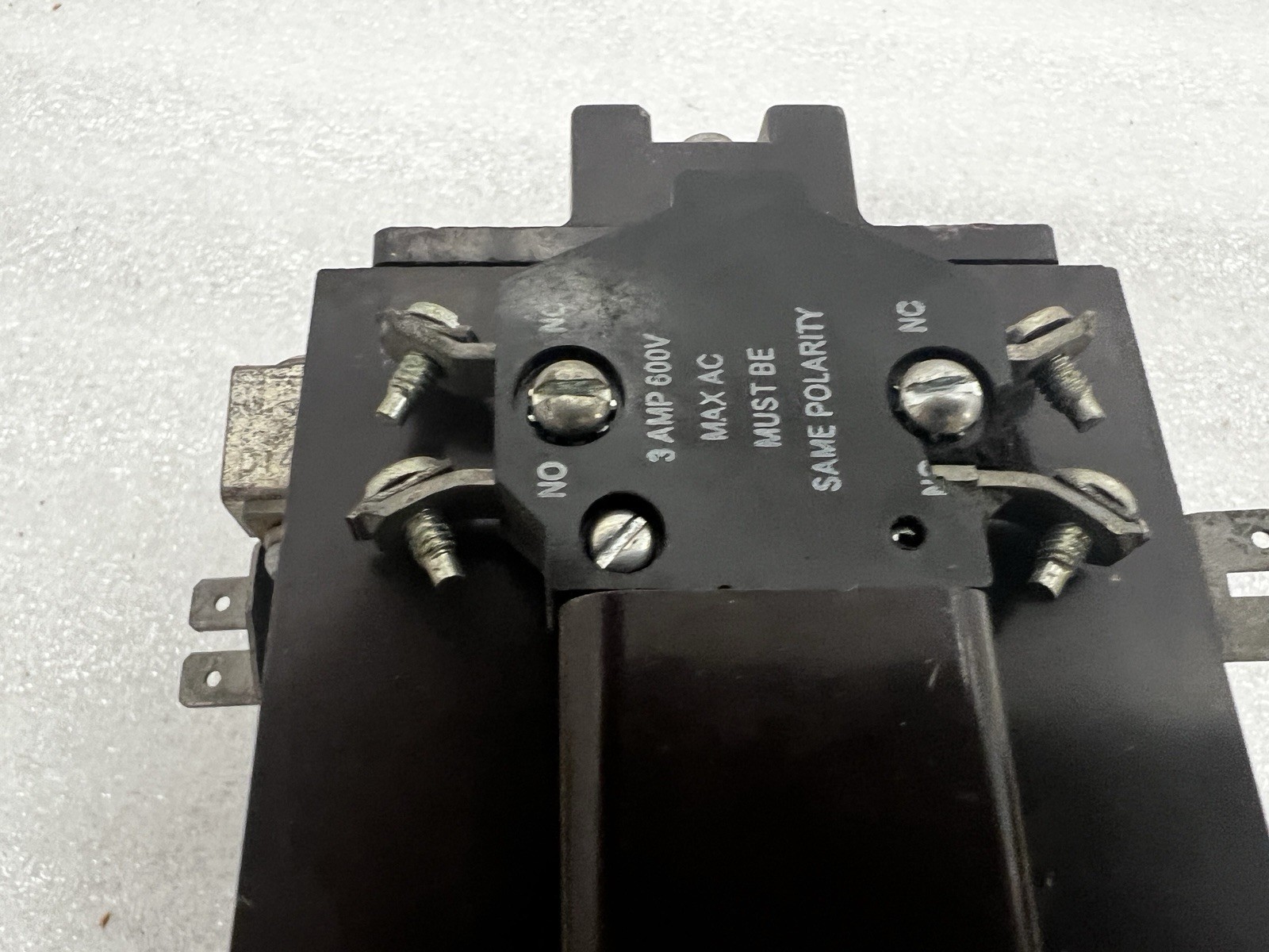 Eaton Cutler-Hammer 9560H1610A 3-Pole Contactor 90A 600V Coil Model 6-331-25