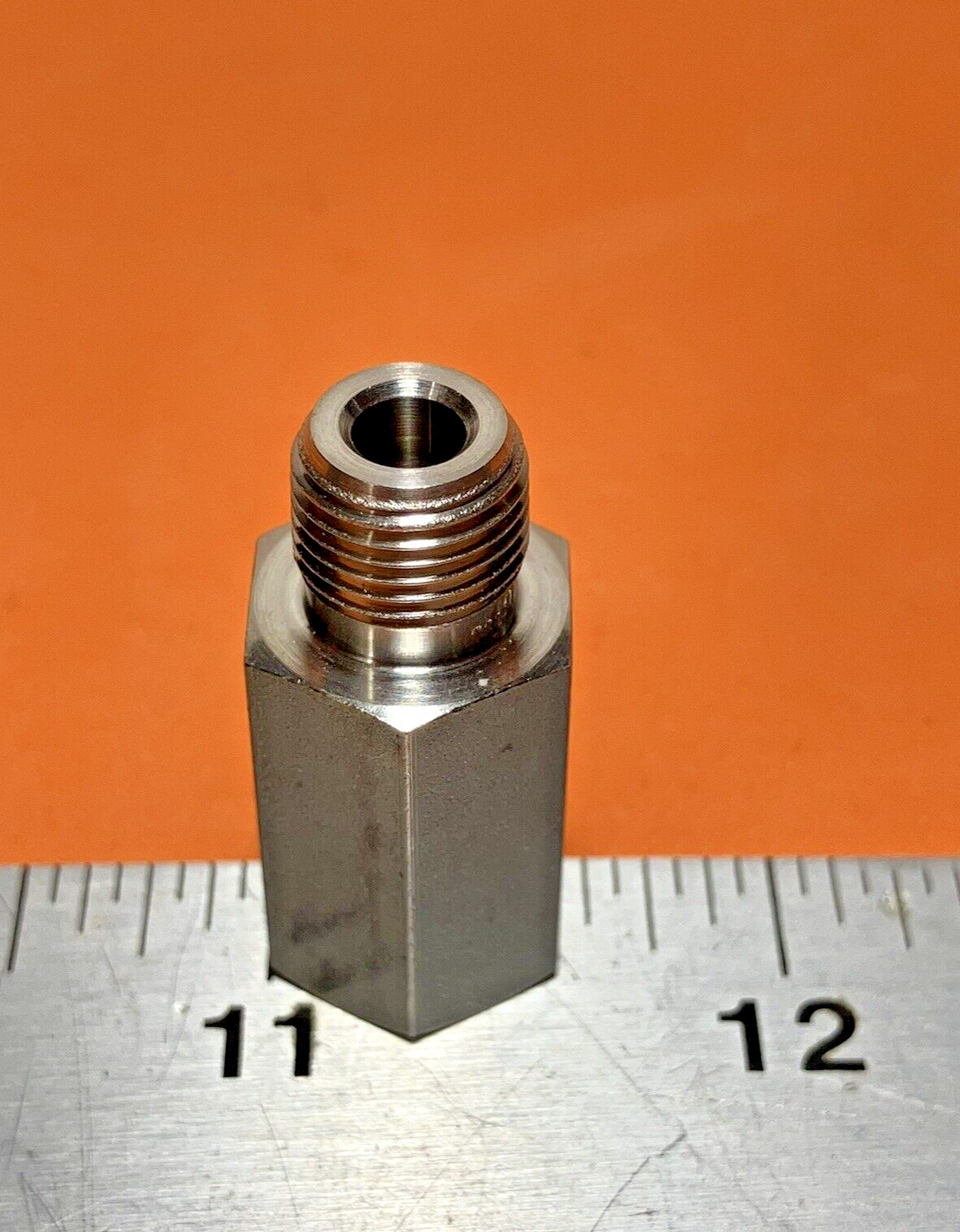 SS-2-A-2RT SWAGELOK CAJON SST PIPE FTG ADAPTER 1/8″ NFPT X 1/8″ MALE ISO TAPERED