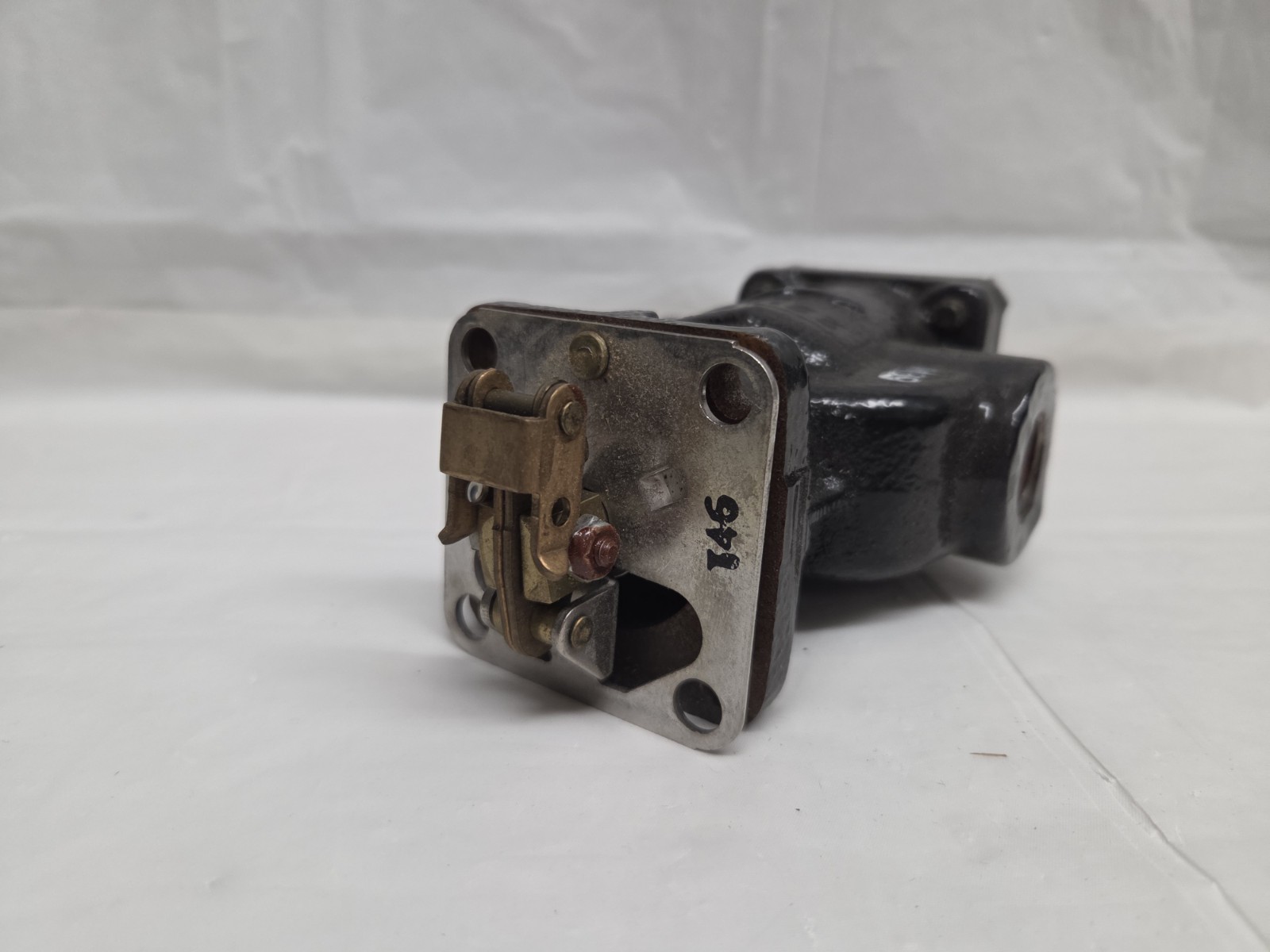 ITT McDonnell & Miller SA47-101-102 P.A. Valve & Strainer Assembly 341600