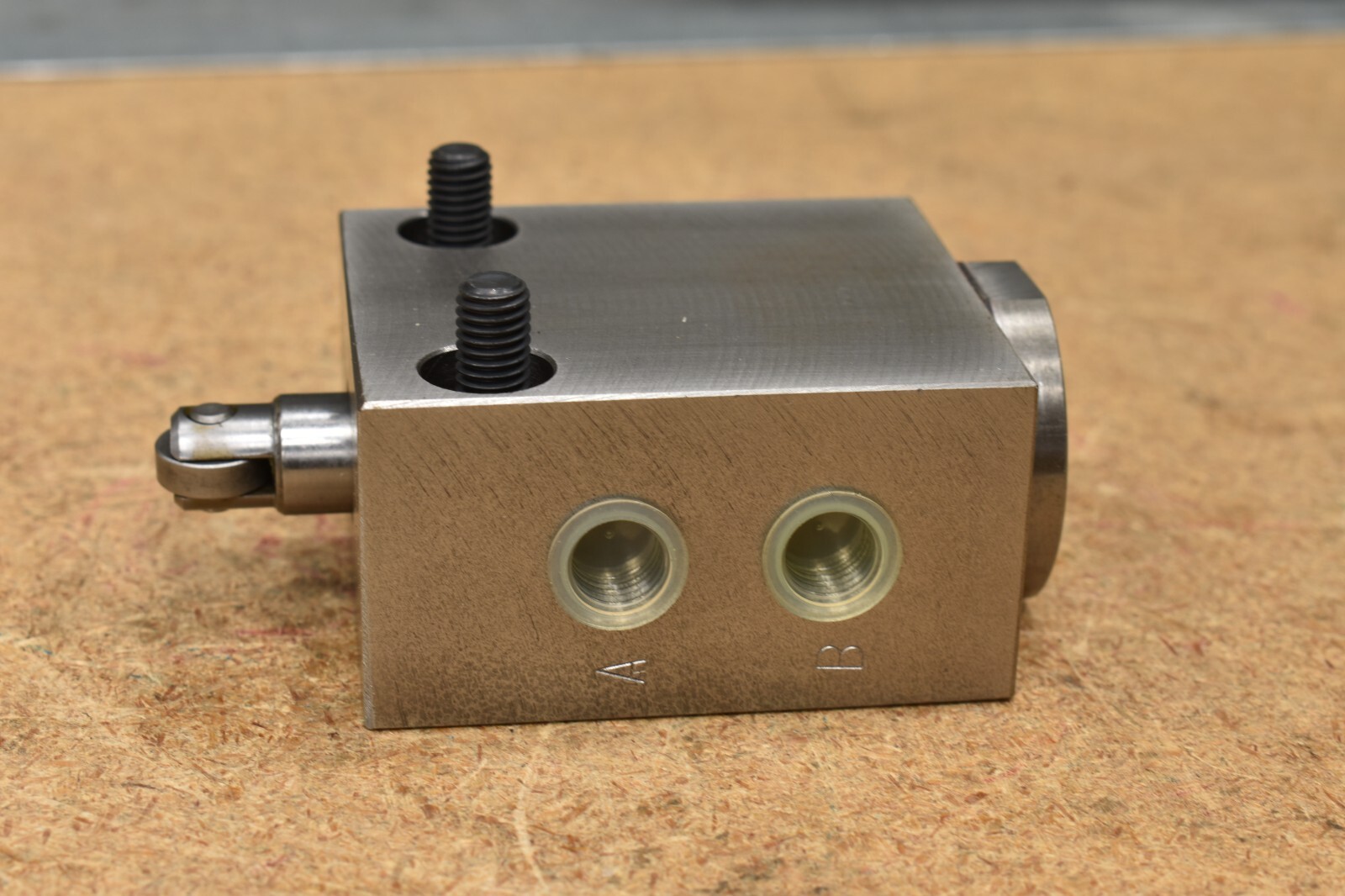 TOYO-OKI HF2-PG1K-01, Hydraulic Control Flow Valve, 17K1, HD1-42MT-BCA-02A-04KI