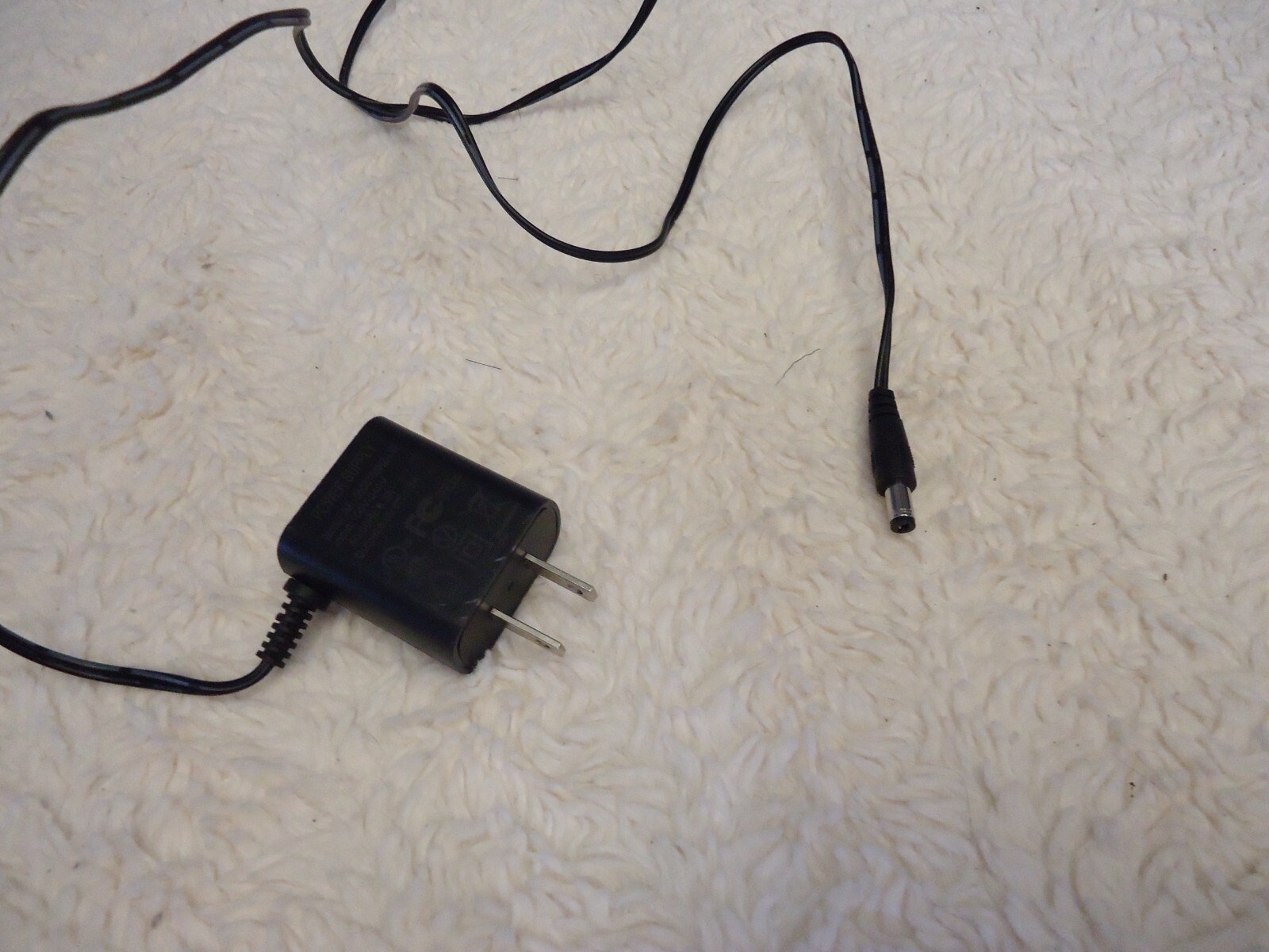 POPWER SUPPLY TRANSFORMER JML0500150NZ-LW IN 100V-240V OUT 5.0 V 50/60HZ 0.3A(L)