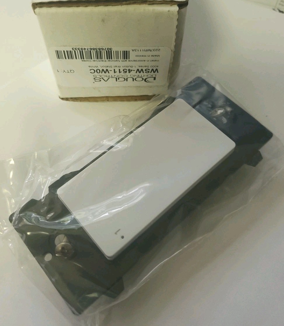 Douglas Lighting Controls WSW-4511-W0C 4000 Series 1-Button Wall White Switch