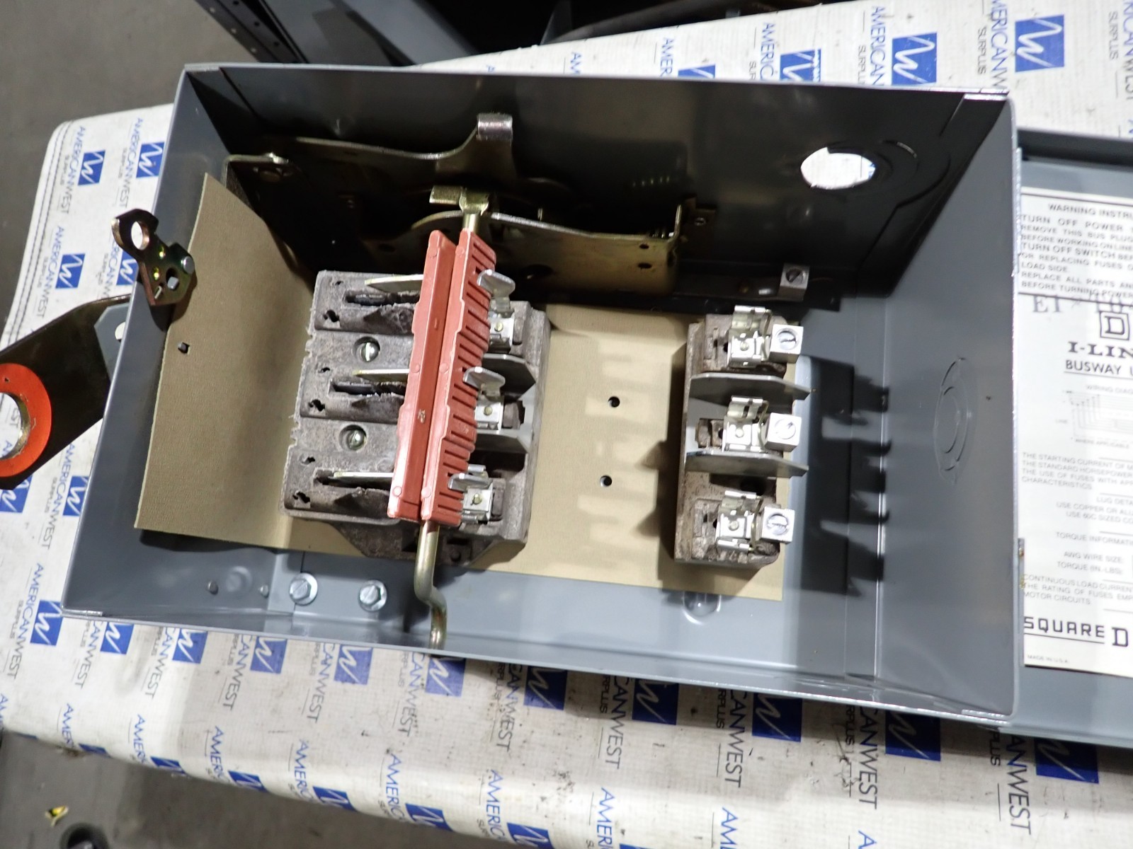 Square D PQ3603G 30 amp 600v 3p 3w Fused Busway Switch Bus Plug Ser 3 BP605