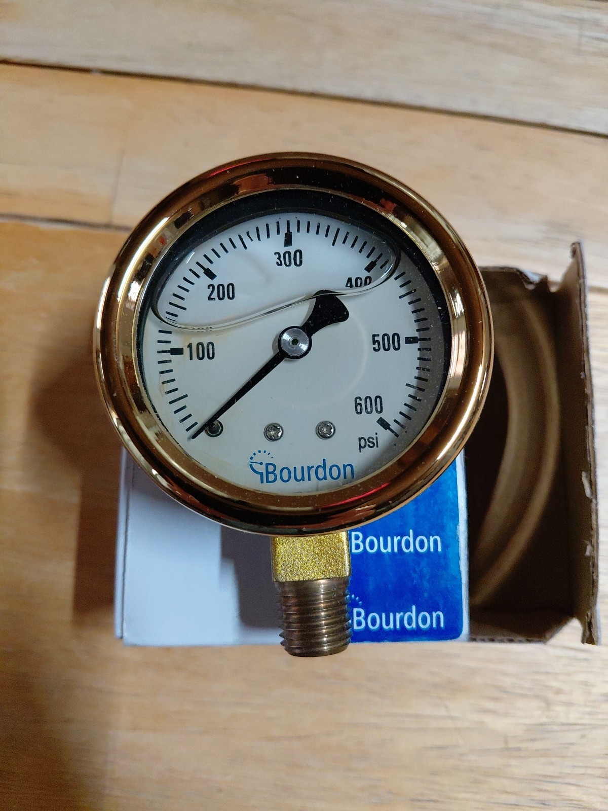 BOURDON MAG3-D52.H27 Pressure Gauge,0 to 600 psi Range 2.5″ Case 1/4″ NPT LM