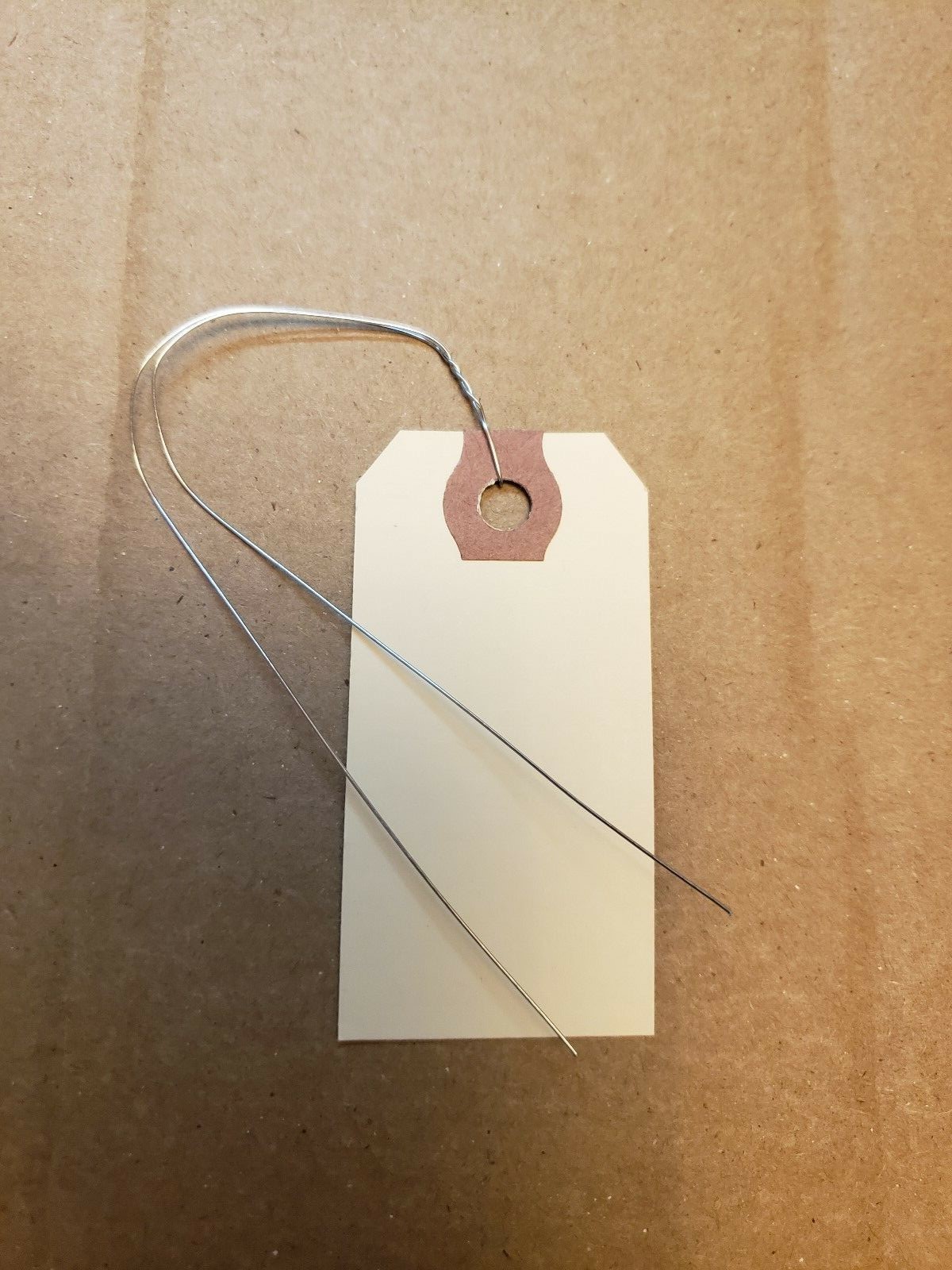 100 WIRED MANILA TAGS SIZE #1 2 3/4″x 1 3/8″ INVENTORY SHIPPING NO STRING STRUNG