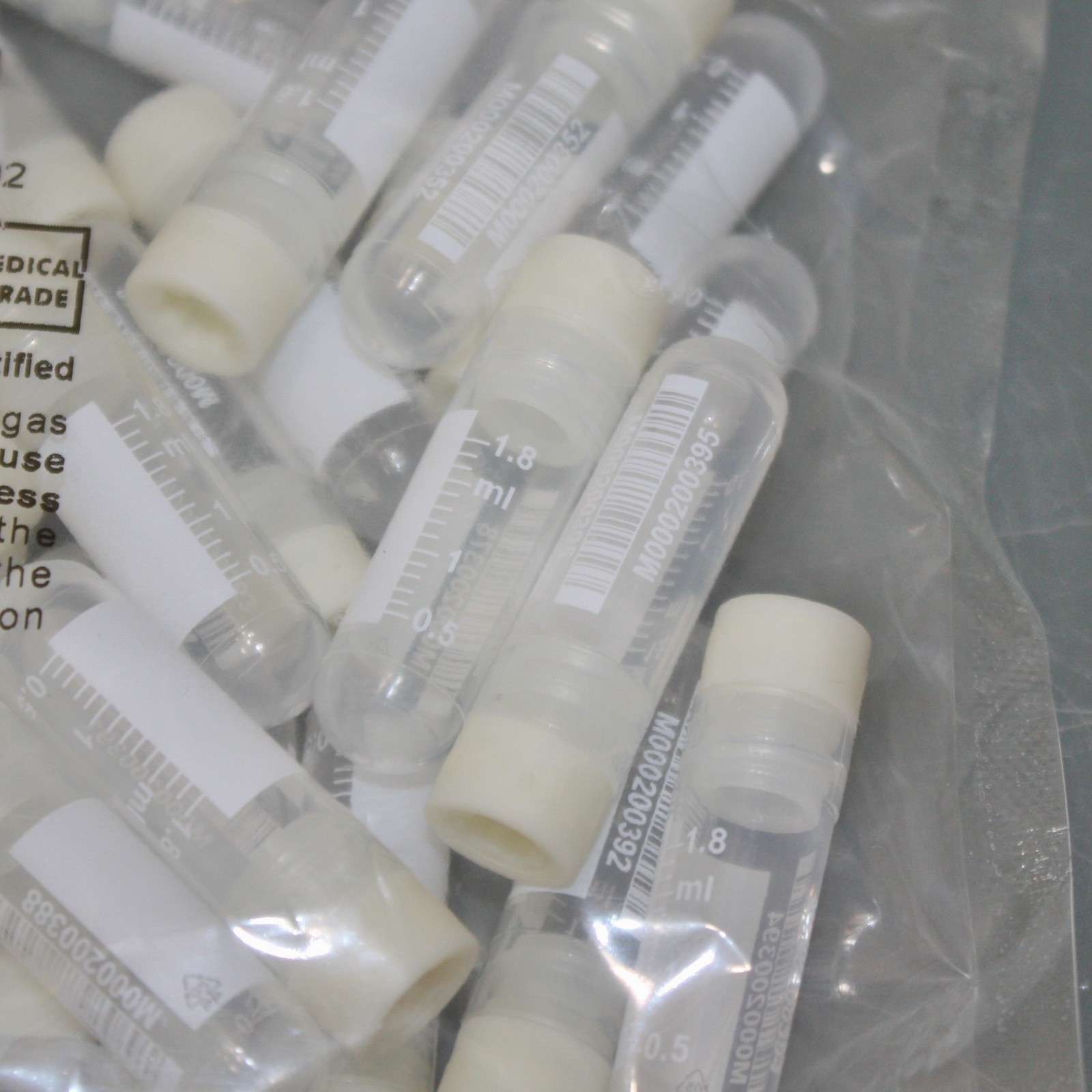 EXPIRED 02/2026 – (4000) Cole Parmer Cryogen Vials 04395-66, 2 mL, Cryovial Tube