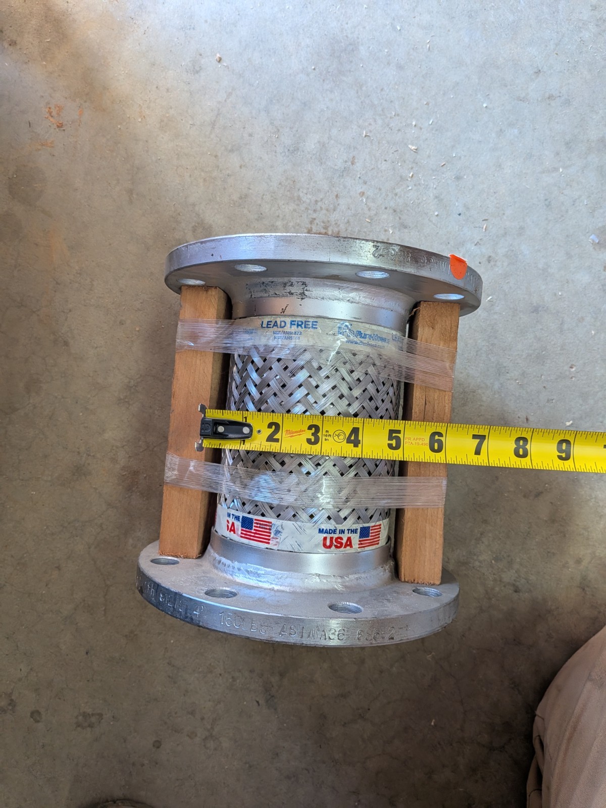 Lead Free, 150PSI 4″IDX9″OD(Flange Diameter 8 3/4″L Stainless Braided Pump Fitng