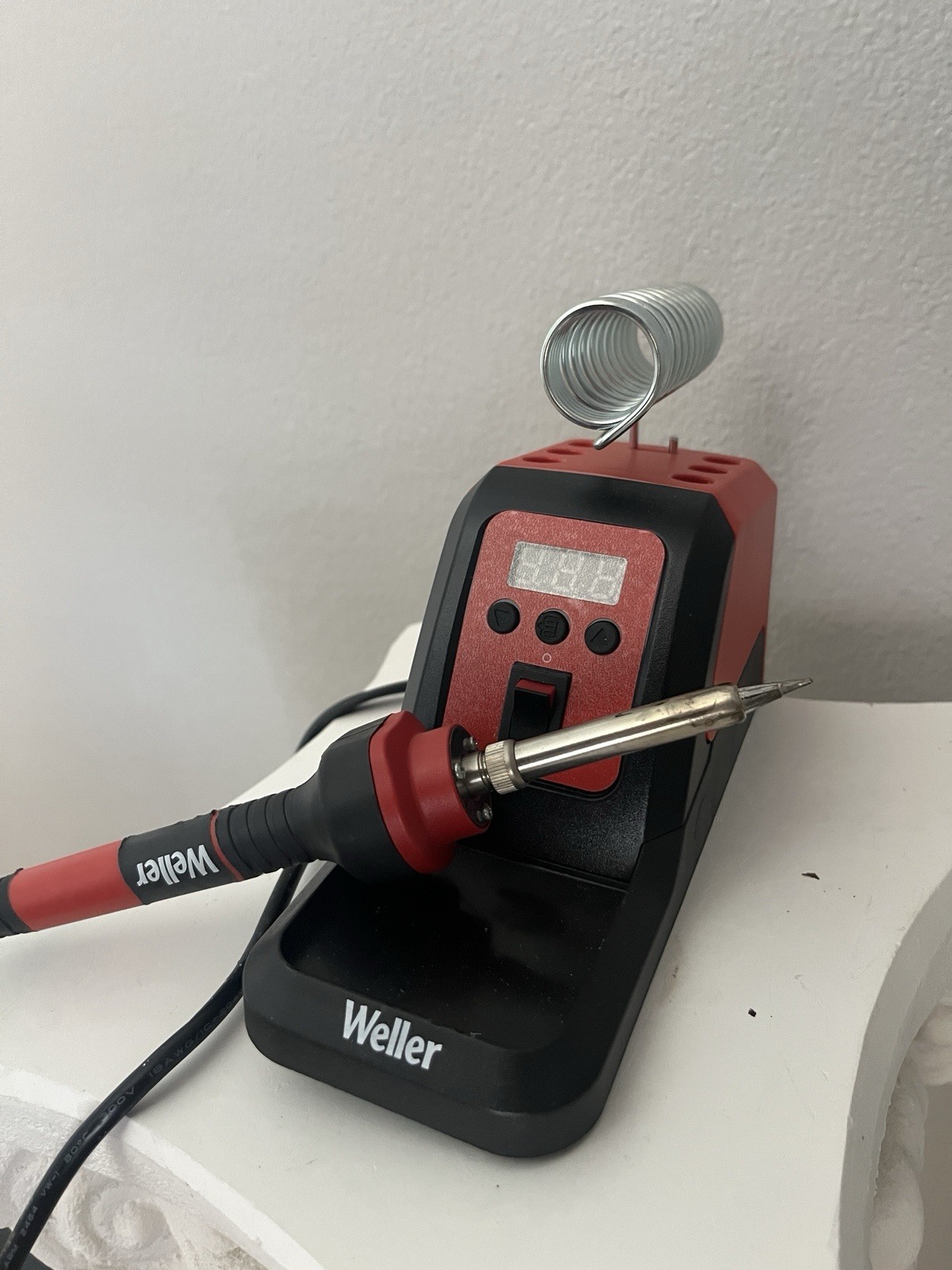 Weller WLSKD7012A Digital Soldering Station, 70W Digital, Precision Iron, 120V