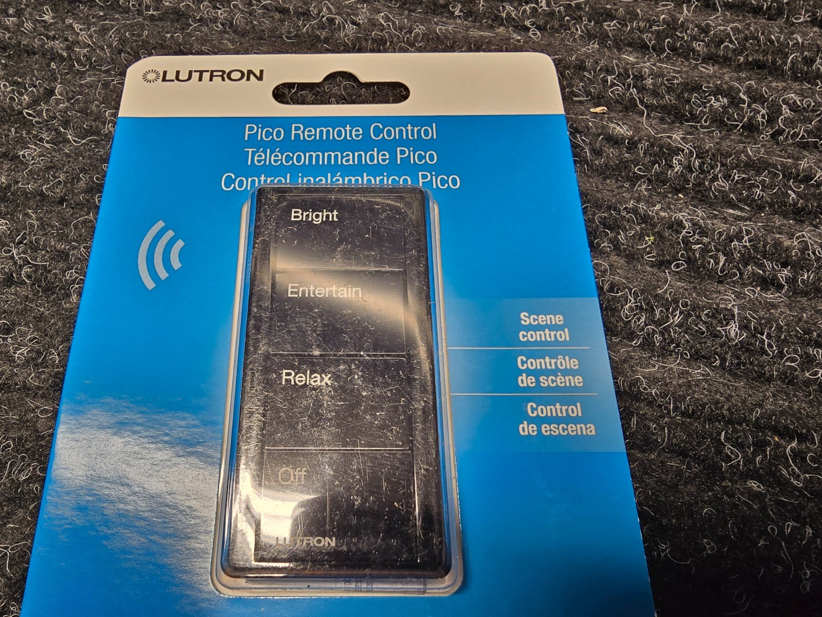 Lutron Pico Control- 4 Button Any Room Scene Control PJ2-4B-GBL-P03 GLOSS BLACK