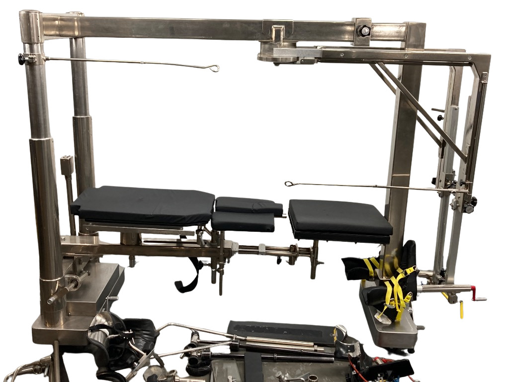 CLT CHICK 10500 ORTHOPEDIC & SURGICAL MODULAR TABLE
