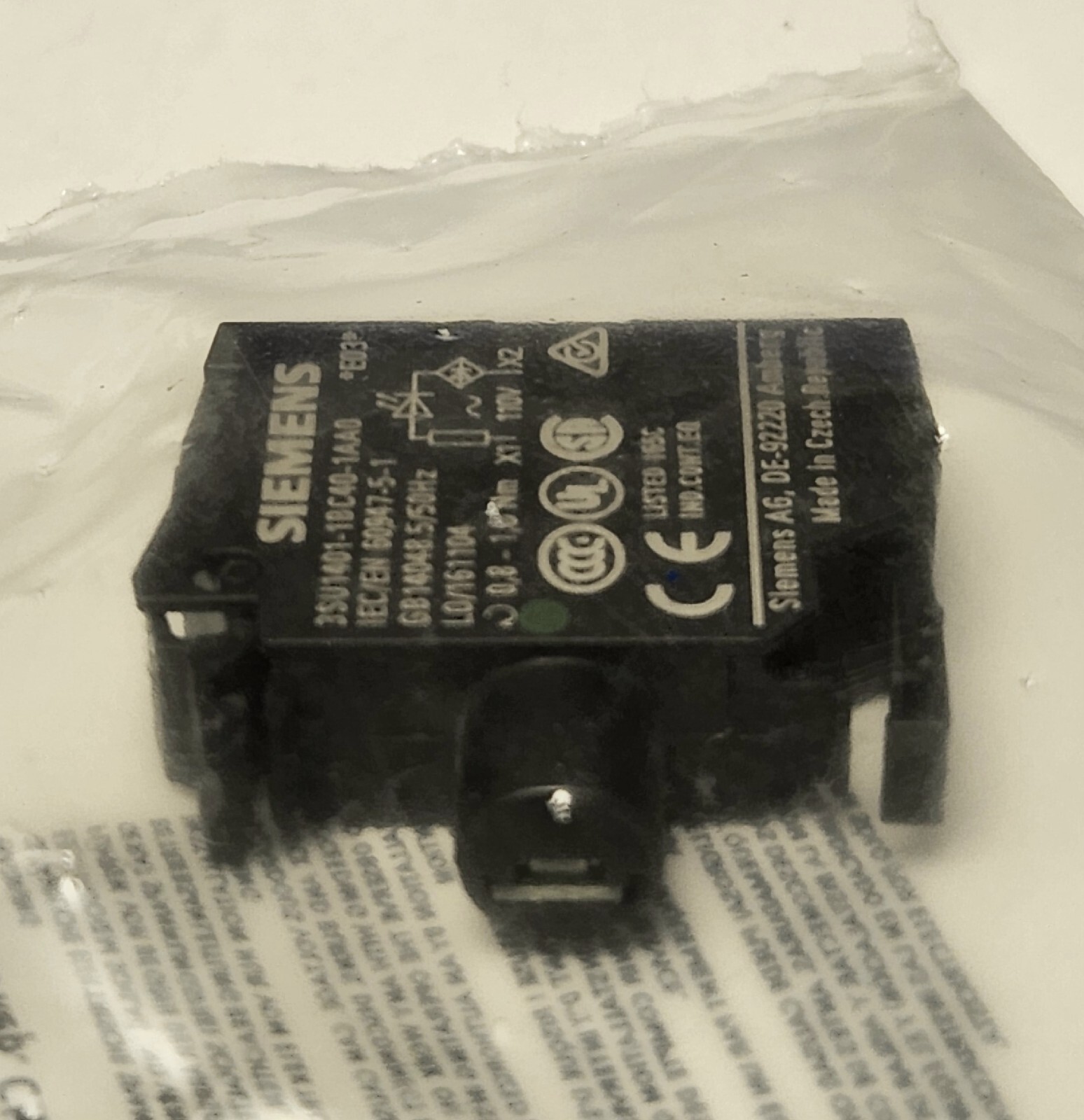 SIEMENS 3SU1401 1BC40 1AA0 GREEN 110 VAC LED LAMP Module Pilot Light Bulb