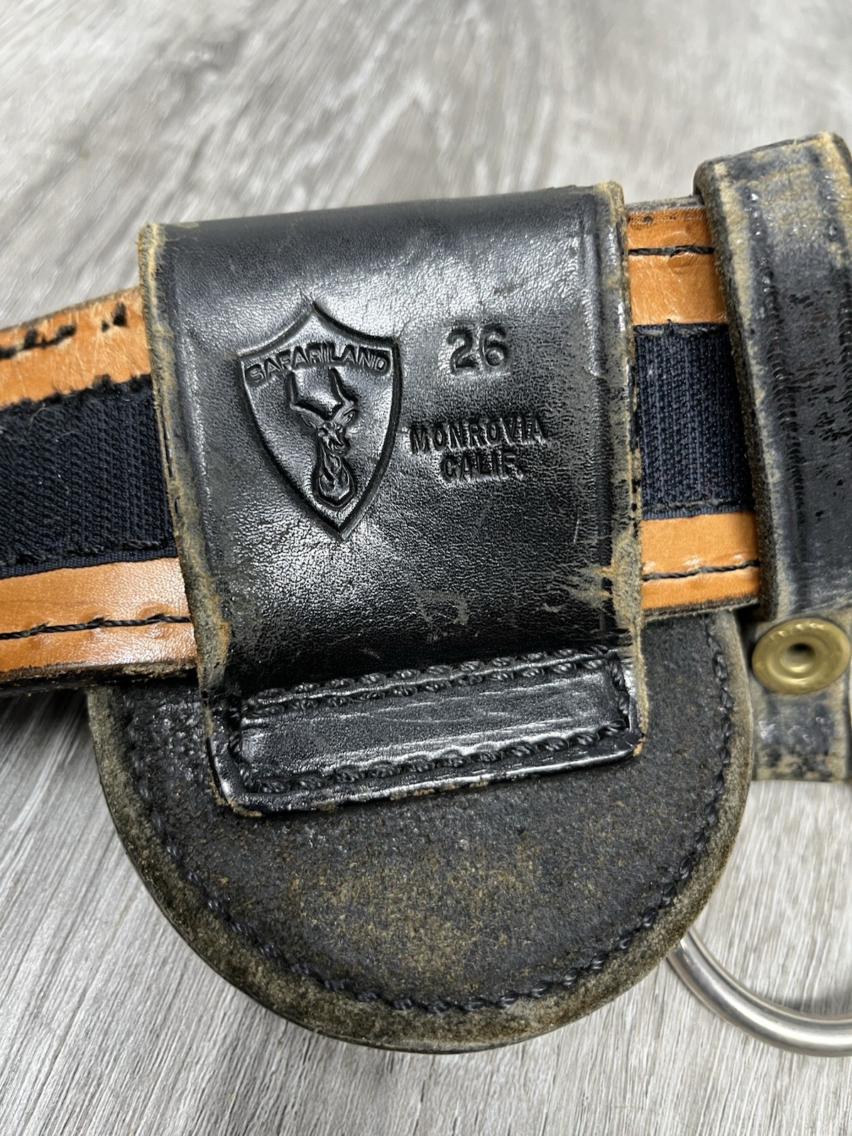 Safariland Black Buckleless Duty Belt Size Bianchi Model 27 Holster Accessories