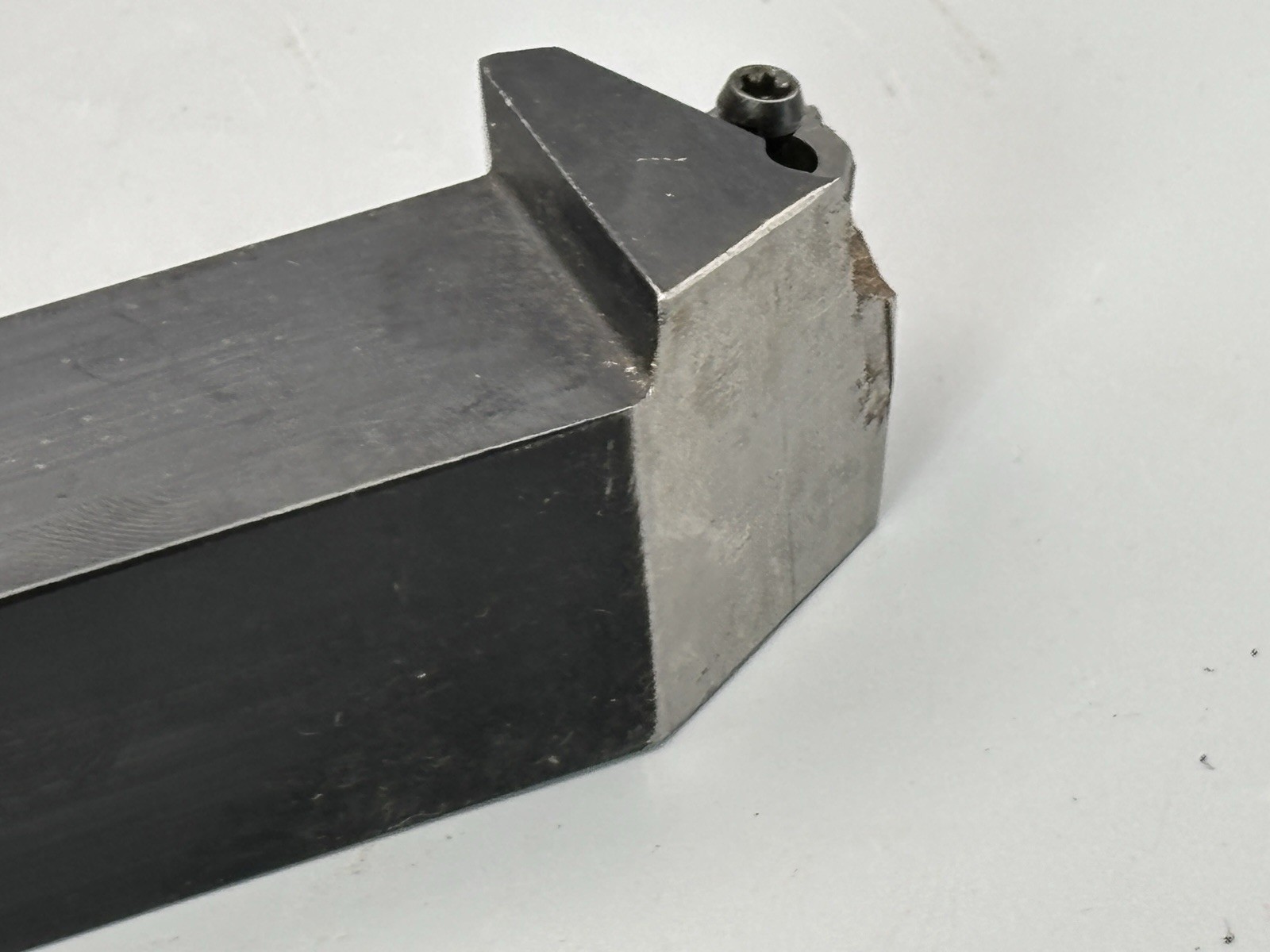Sandvik R166.4FG-164D 1.00″ Indexable Threading Tool Holder Lathe 6.00″ OAL