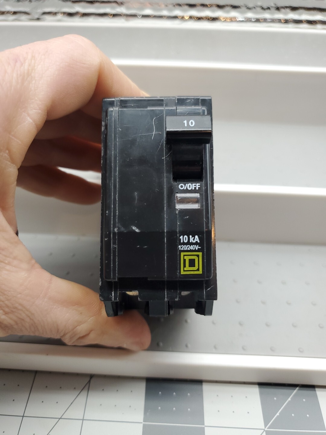 Square D 10A QO-210 2-Pole 10 Amp 120/240V Plug-In Circuit Breaker