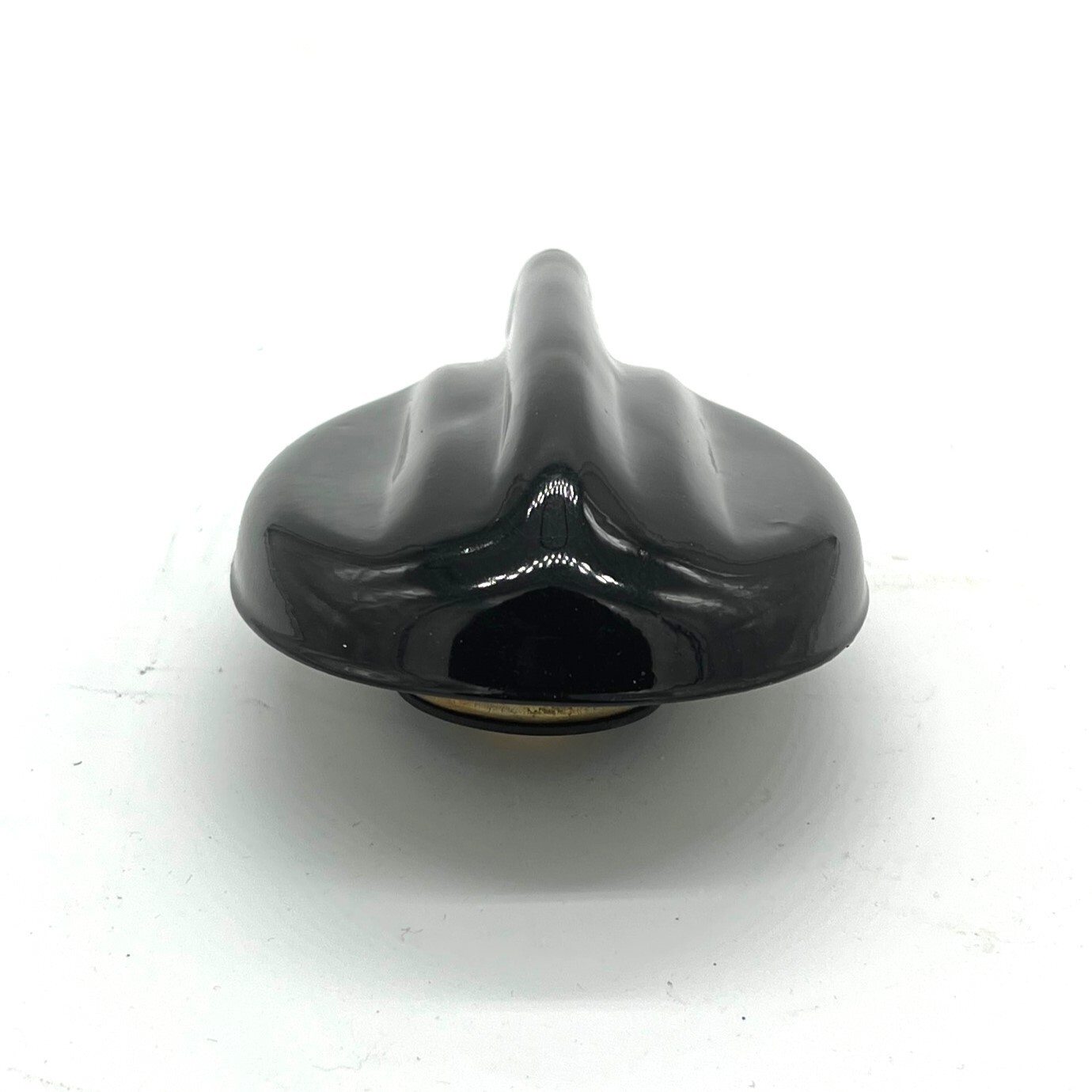 Black «Winged» Type Radiator Cap (4 LBs) fits Ford 9N, 2N, 8N Tractor 2N8100A