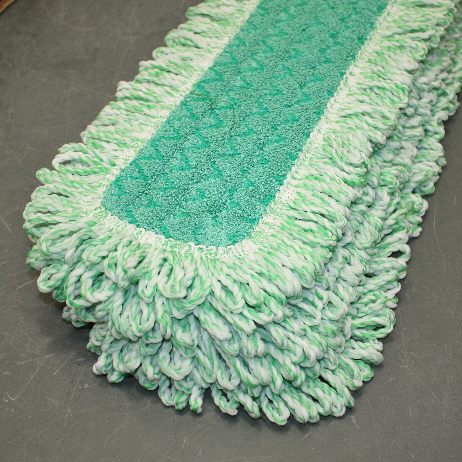 (6) Rubbermaid Hygen Dust Mop FGQ42600GR00, 24″ x 9″, Hook & Loop, Microfiber