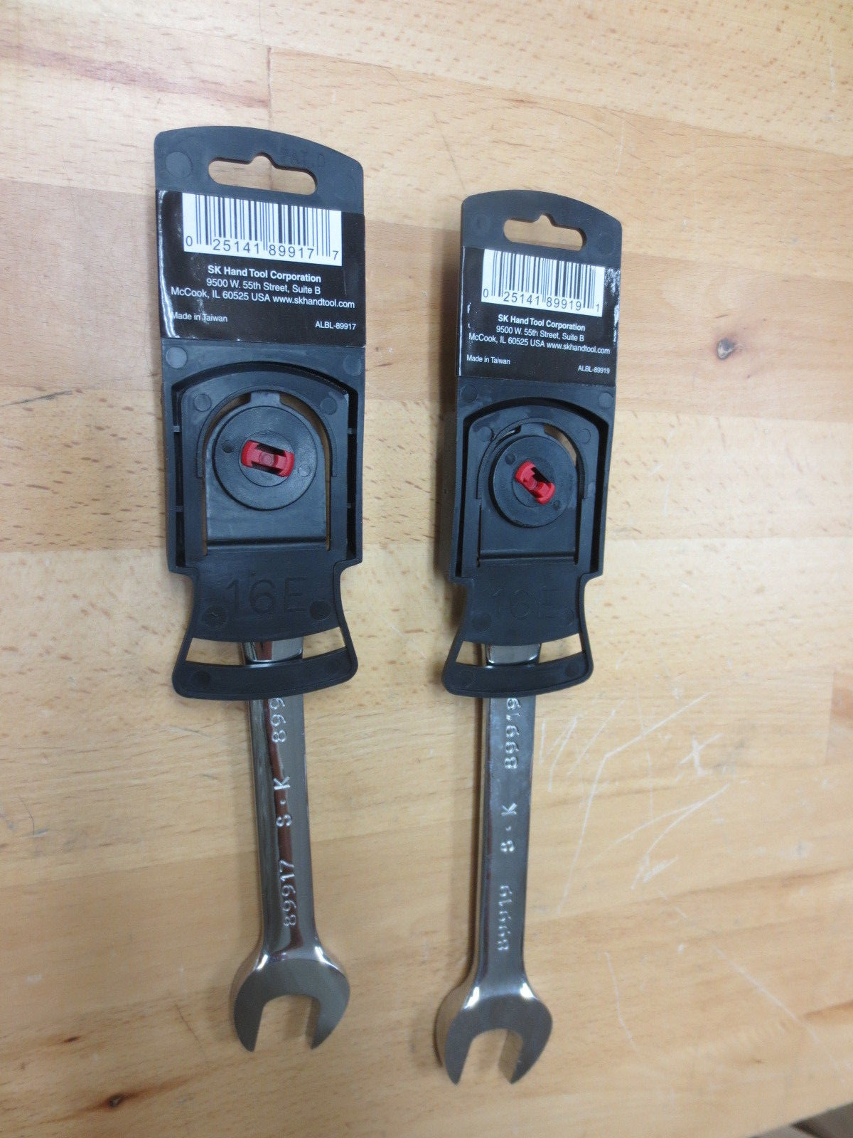 SK Tools 2 Pc Locking, Flex, G-Pro, Ratcheting Wrench Set (17mm, 19mm)