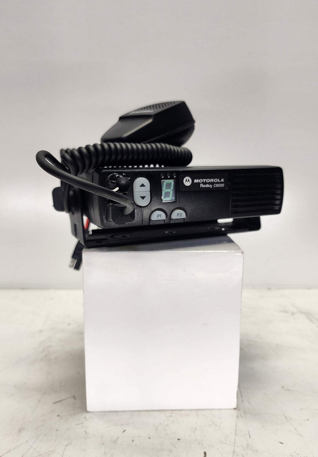Motorola CM200 VHF (146 – 174) MHz 4 ch 25 Watts (AAM50KNC9AA1AN)