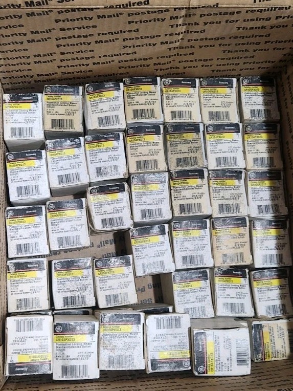 GENERAL ELECTRIC CR104PXG13 / CR104PXG13 Push Button Lock Out (NEW IN BOX)