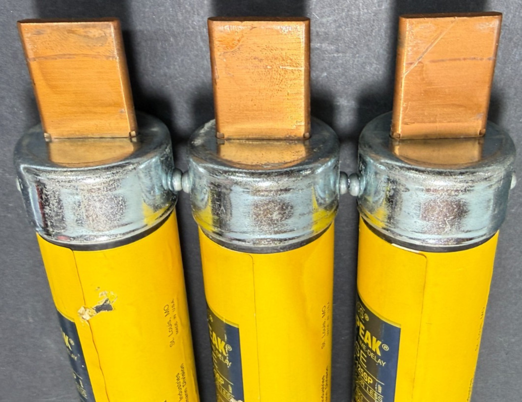**Lot of 3** Bussmann LPS-RK-125SP 125A Class RK1 600V 200kA Time Delay Fuses