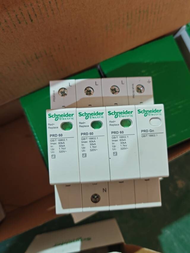PRD81618 Brand new Schneider surge protective device PRD 60 3P+N-Imax 60kA