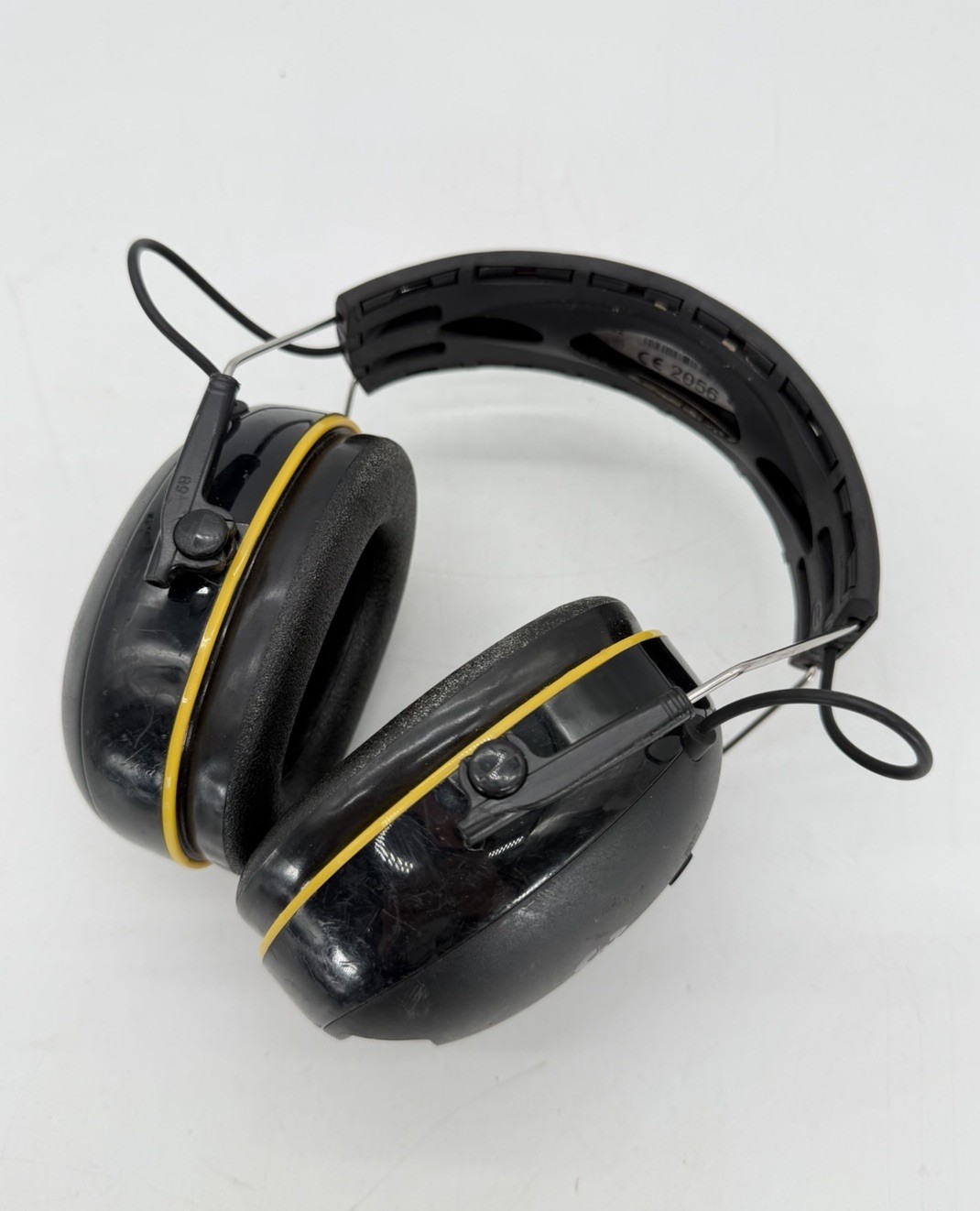 3M Worktunes Connect Wireless Bluetooth Hearing Protector Headphones 90543 READ