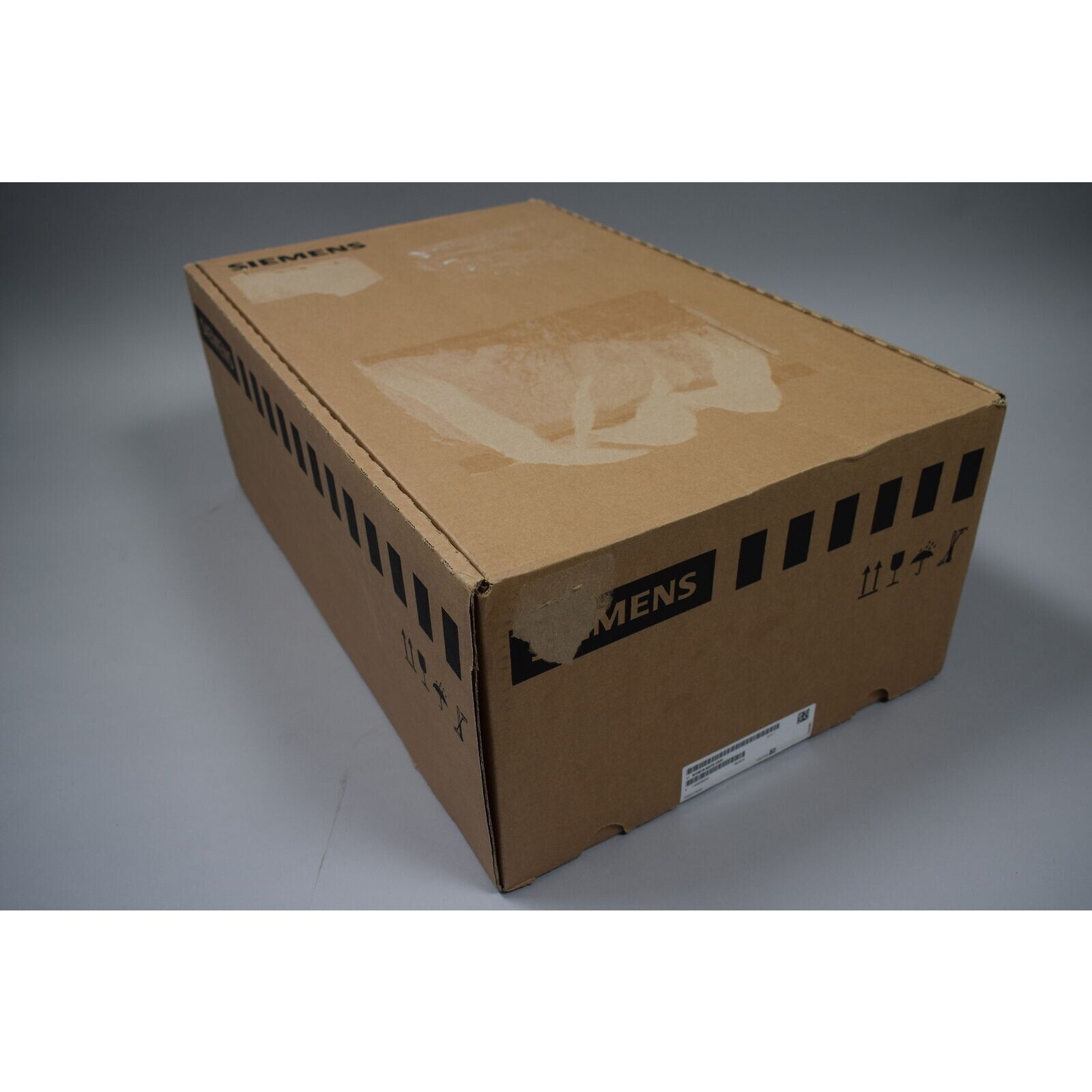New In Box 6ED1052-1MD08-0BA2 SIEMENS 6ED 1052-1MD08-0BA2 PLC Module