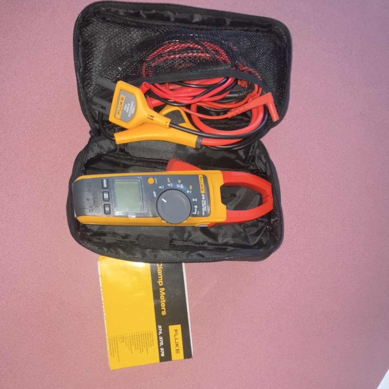 Fluke 376 True RMS Clamp Meter CAT III 1000V with Test Leads & Case