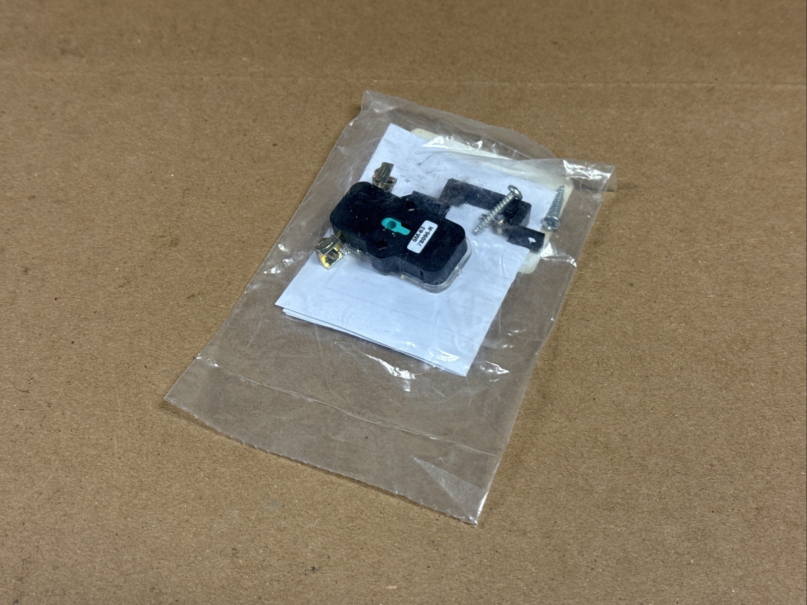 JOSLYN CLARK 5M-063 Auxiliary Contact Block Kit 85258 5M-63 85258 FAST SHIPPING