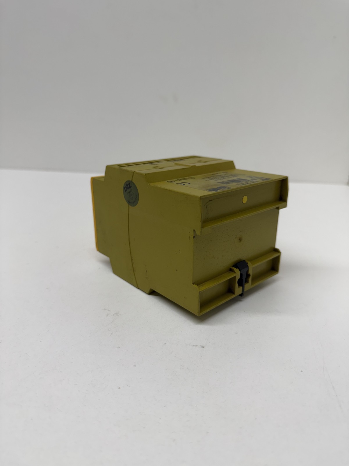 Pilz PN0Z-11-120VAC-24VDC-7n/0-1n/c Safety Relay PNOZ-11-120VAC-24VDC-7N