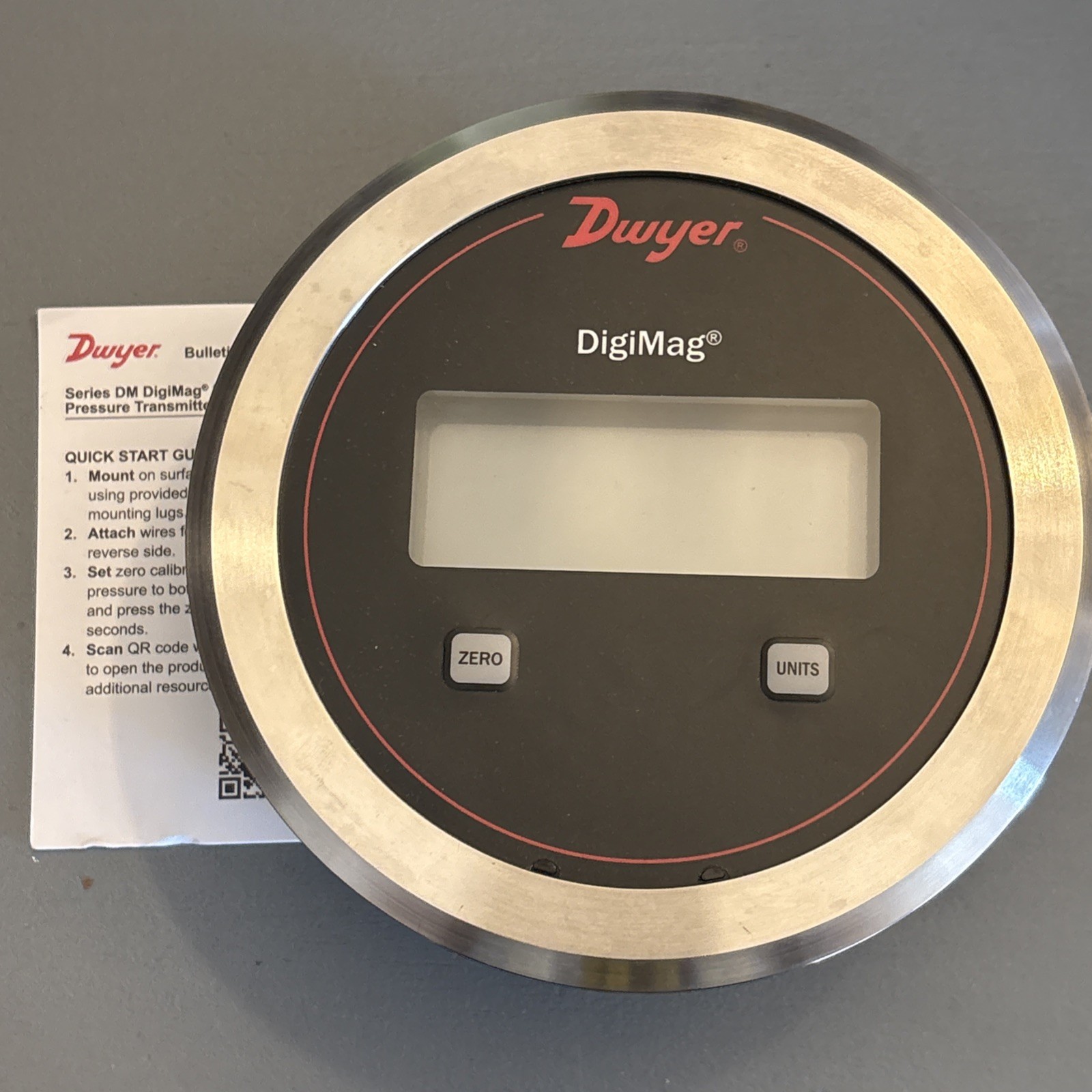 Dwyer DigiMag DM-202-FC-SS Digital Differential Pressure Gauge DM-202