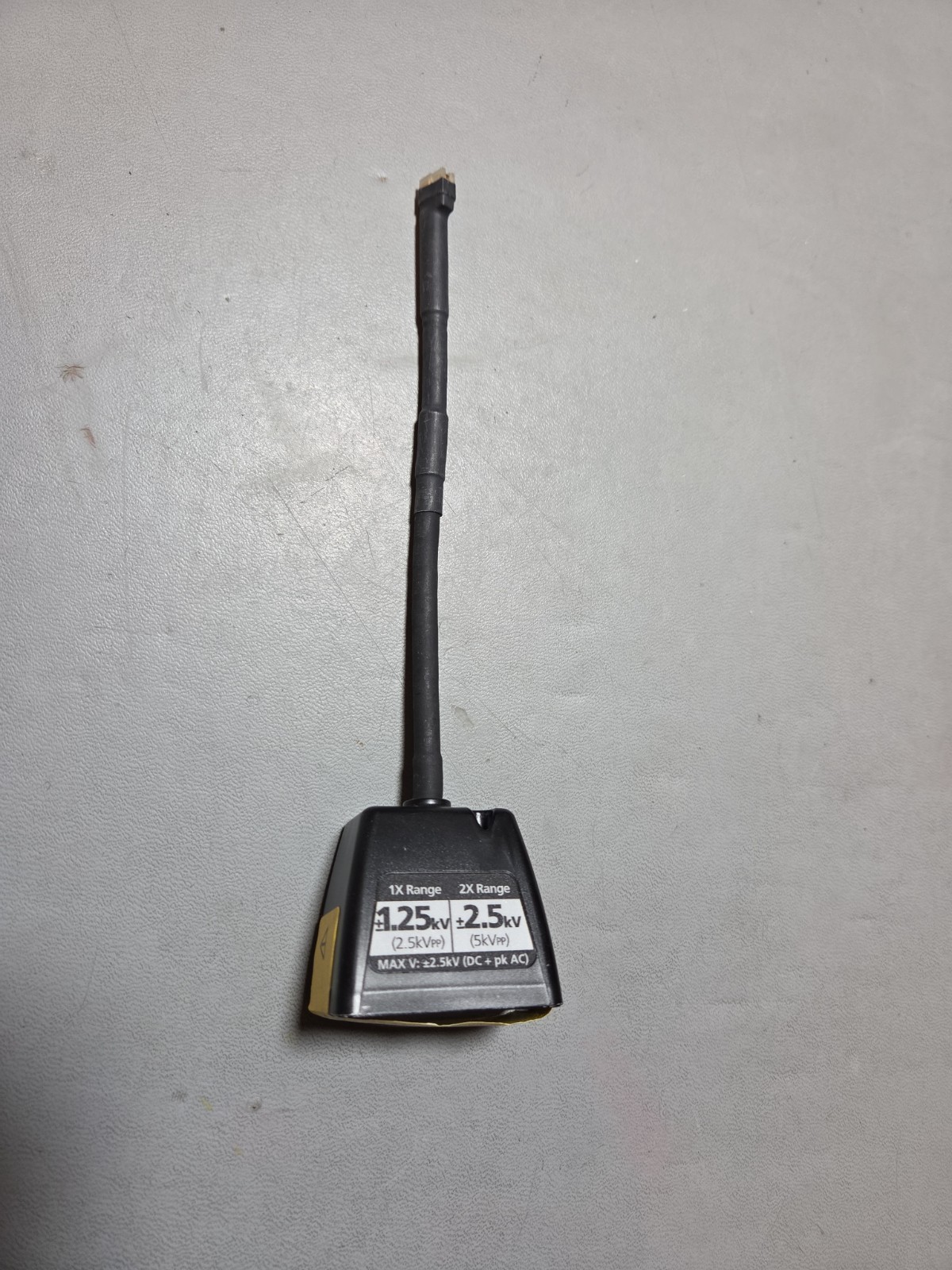 TEKTRONIX WSQPIN2500X Sqr Pin Probe Tip for TIVH Series, 2500x Attenuation