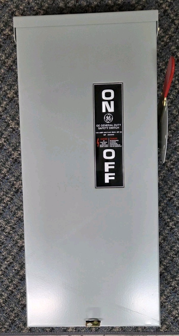 GENERAL ELECTRIC SAFETY SWITCH, TG3223R, 2 Pole, 3 Wire, 240VAC, 100 Amps, NOS