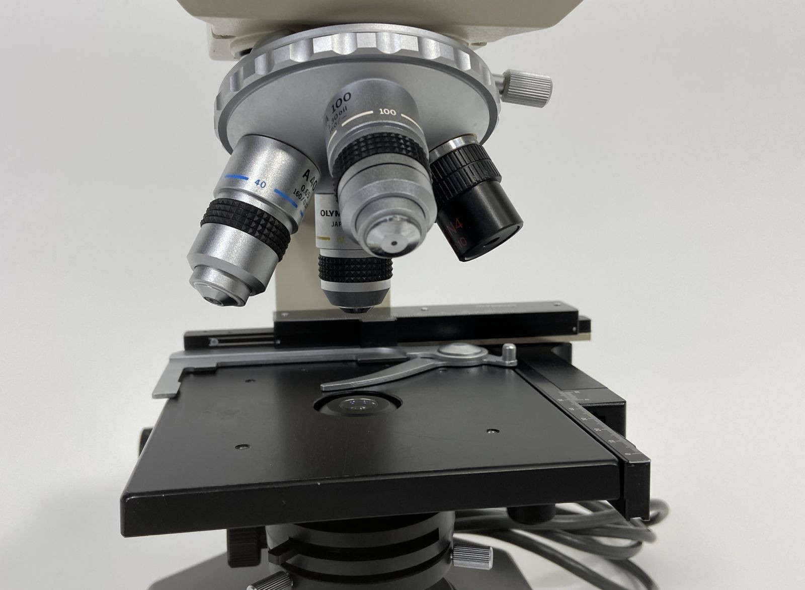 Olympus CHT CH-2 Binocular Laboratory Microscope 4X 10X 40X 100X 9
