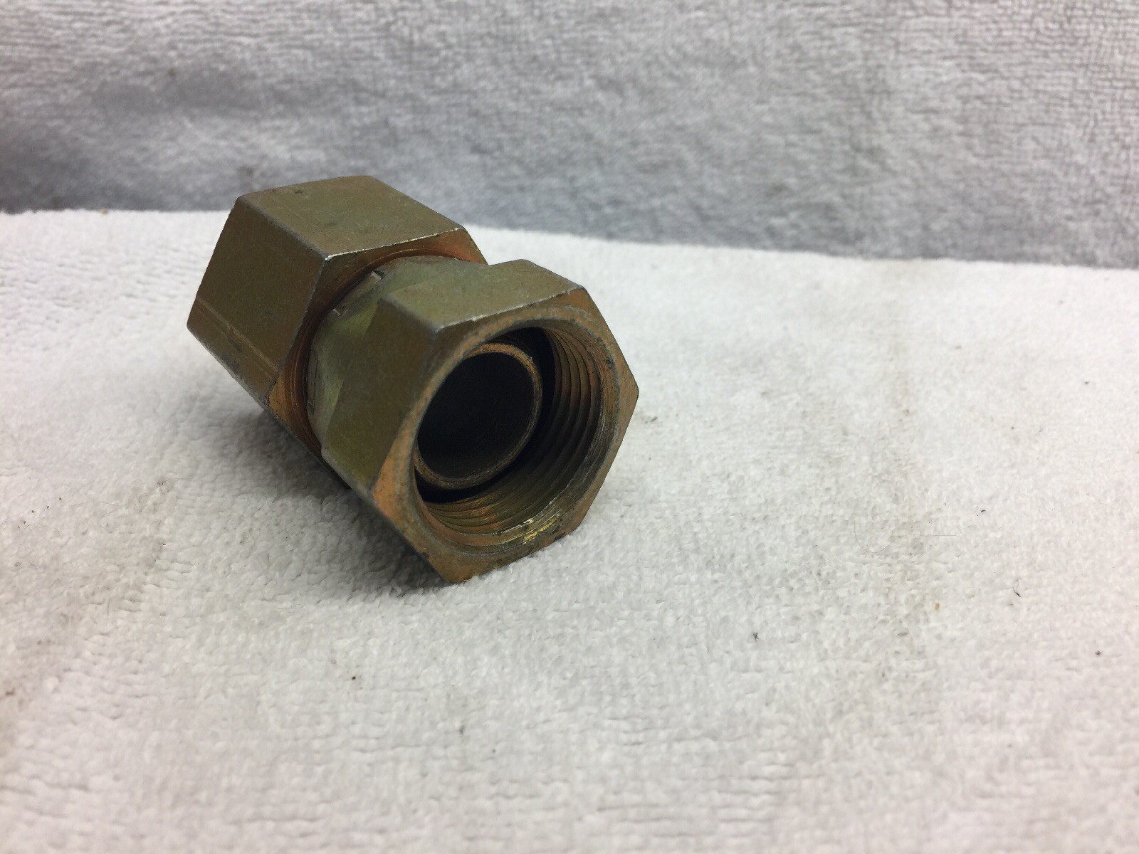 Eaton Aeroquip Hydraulic Hose Adapter 2046-12-12S FREE SHIPPING/RETURNS (1685)