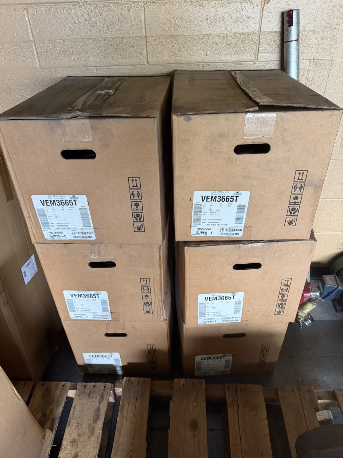 NIB Baldor VEM3665T Motor 5HP 230/460V 13/6.5A 1750rpm 3PH 184T Frame -Mill Duty