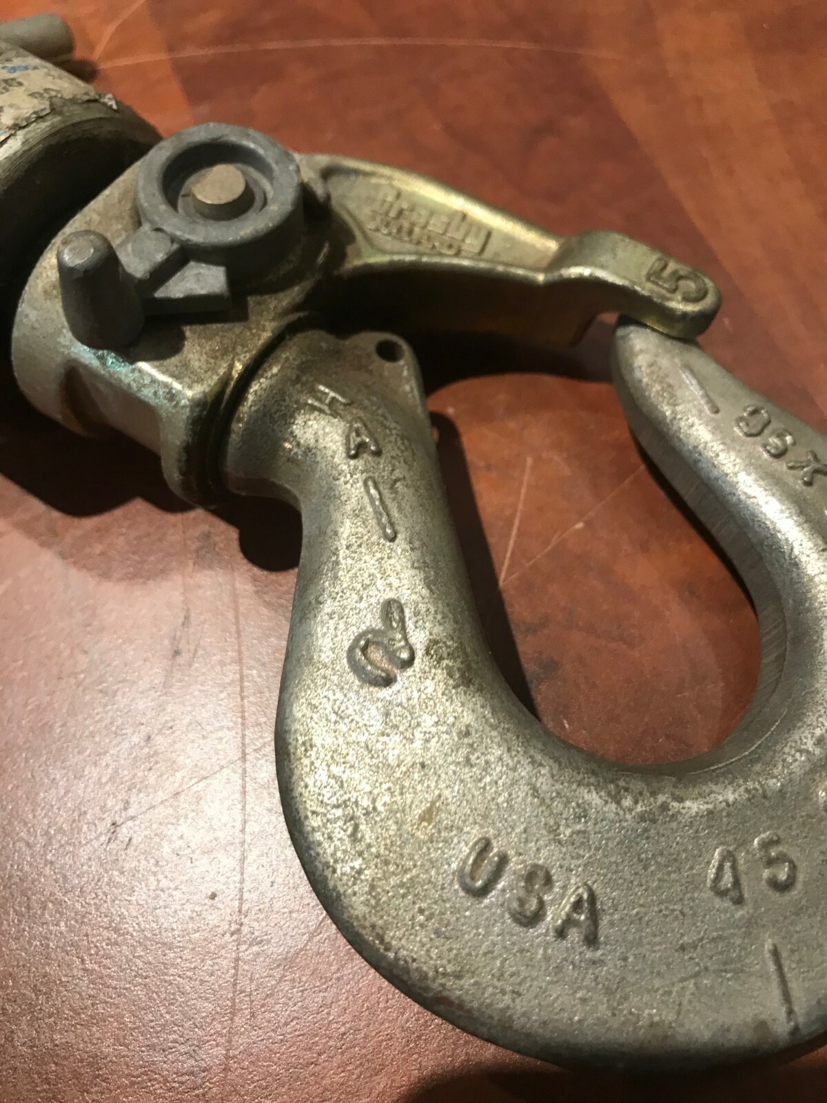 Crosby Bullard Link Chain Nest Swivel Hook WLL 2.3 Tons (4,600 lbs.) | 1051431