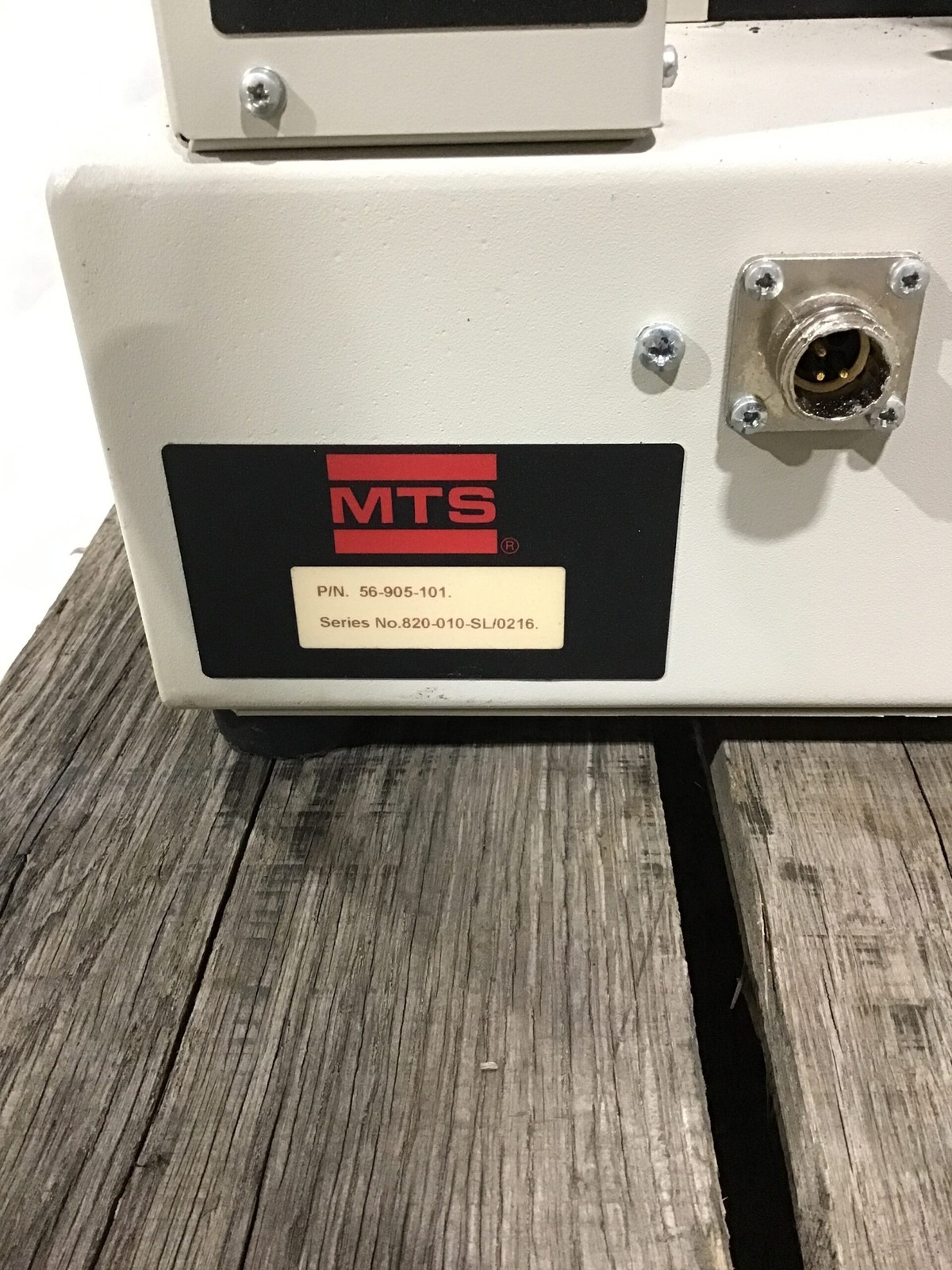 MTS 820.005-SL Insight 5 SL Electromechanical Material Testing System 5kN