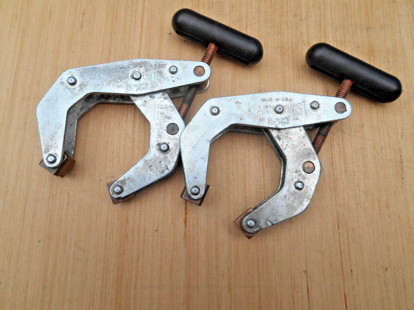 PAIR OF KANT TWIST 2-1/2 D CLAMPS , EL MONTE CA.